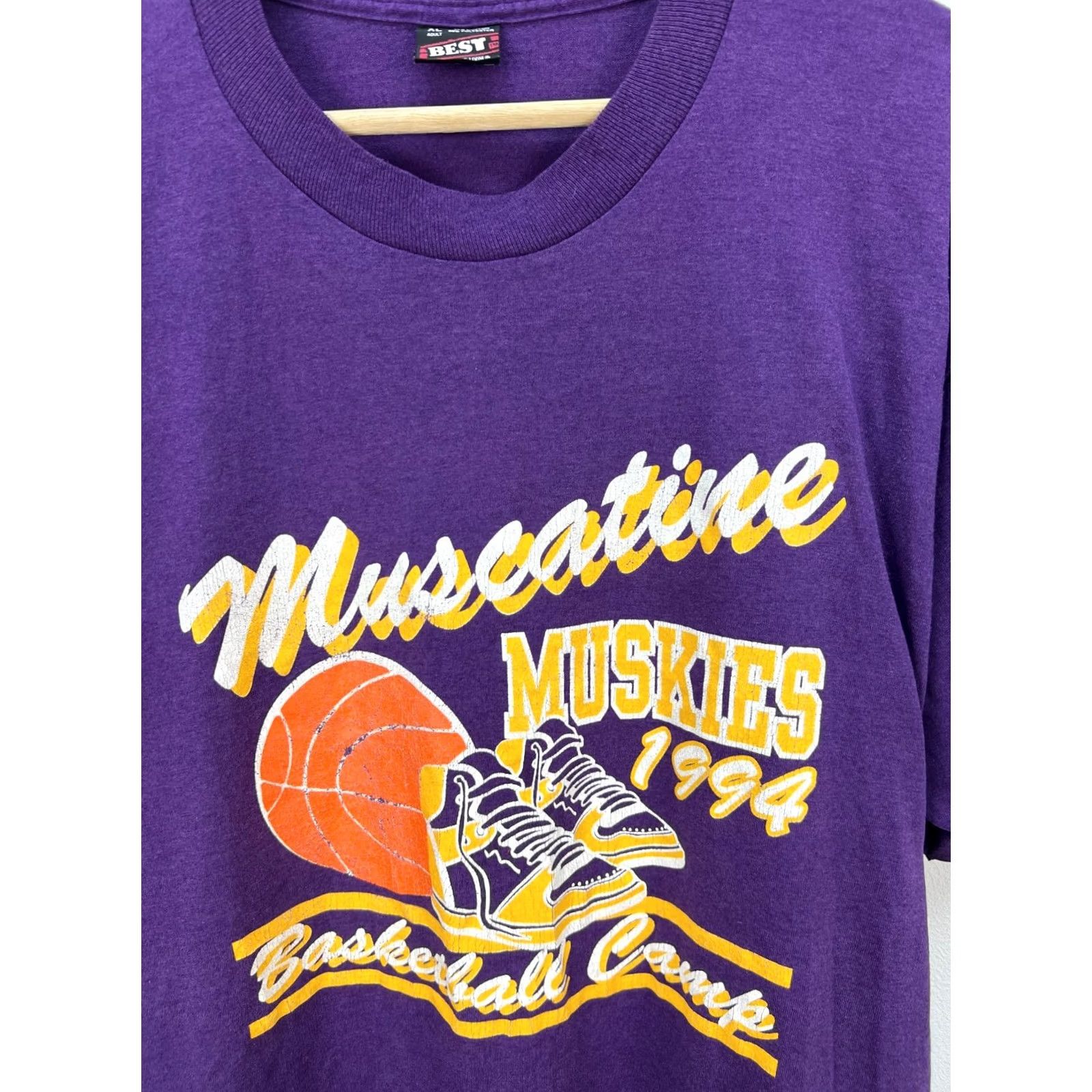 Fruit Of The Loom Vintage Nike Shirt XL Purple 1994 Muscatine Muskies Basketball Camp T-Shirt Made USA Mens Size US XL / EU 56 / 4 - 4 Thumbnail