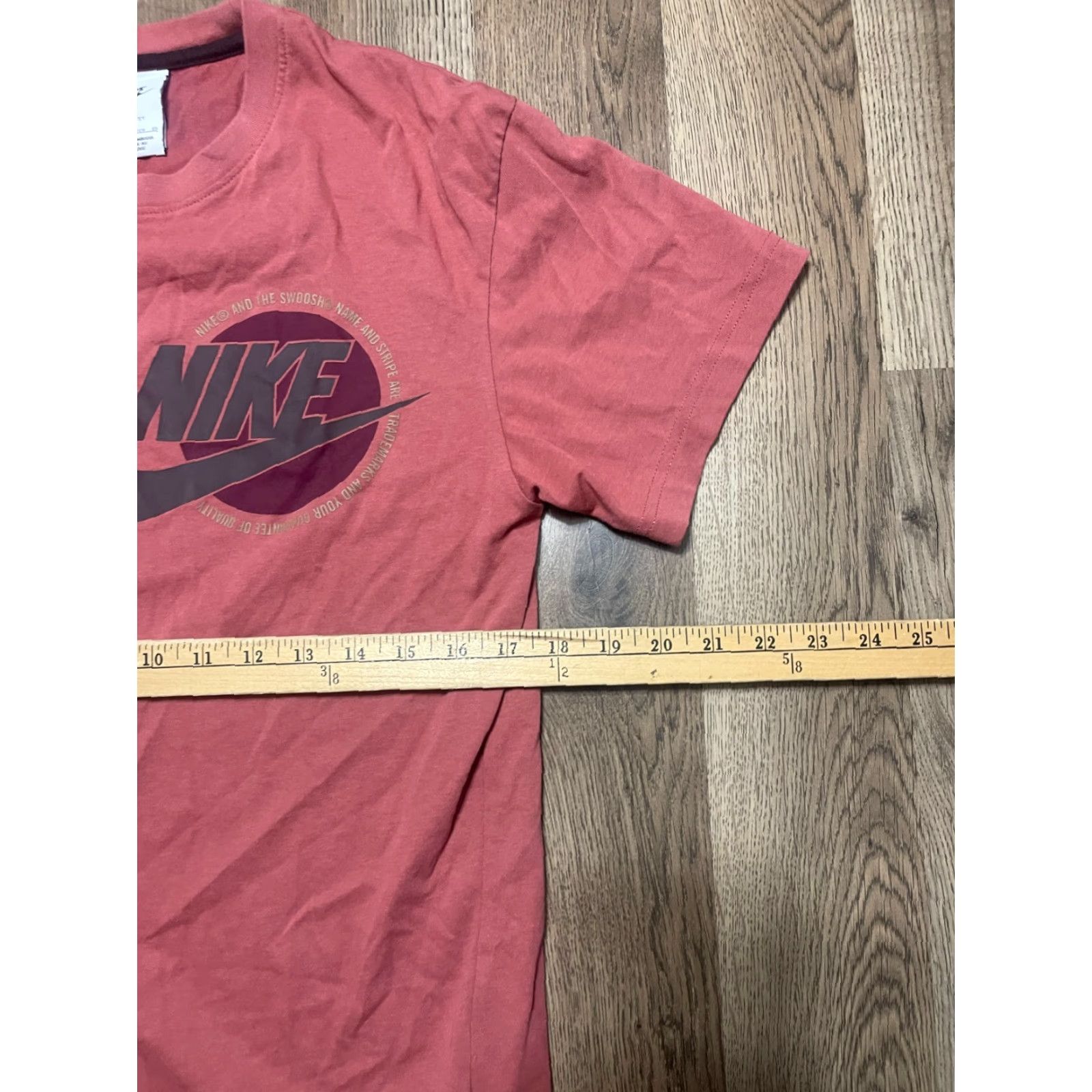 Nike Nike Shirt Mens XS Red Short Sleeve Logo Print Dri Fit T-Shirt Size US XS / EU 42 / 0 - 5 Thumbnail