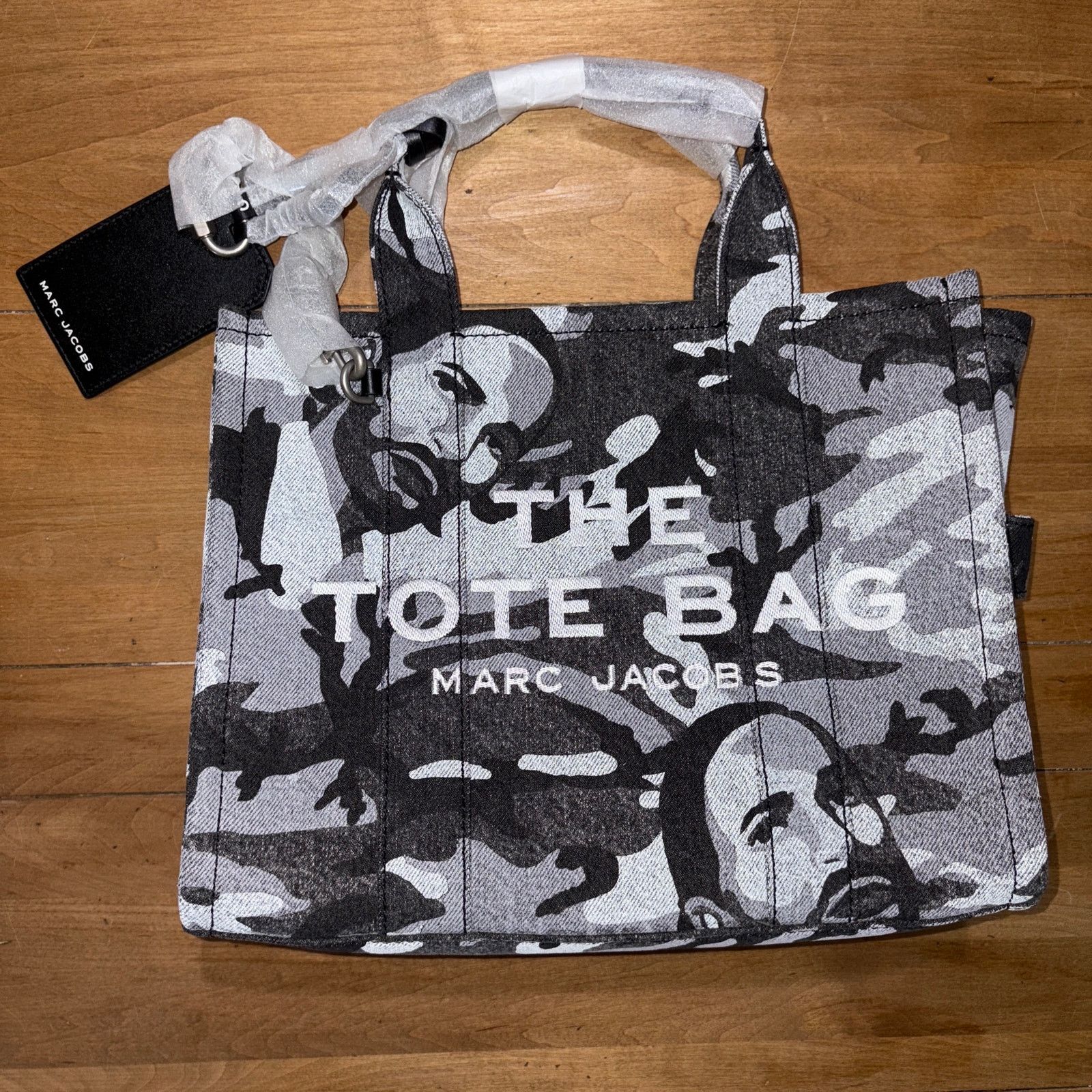 Marc Jacobs NWT Marc Jacobs The Camo Jacquard Large Tote Bag Grey Camo Size ONE SIZE - 1 Thumbnail