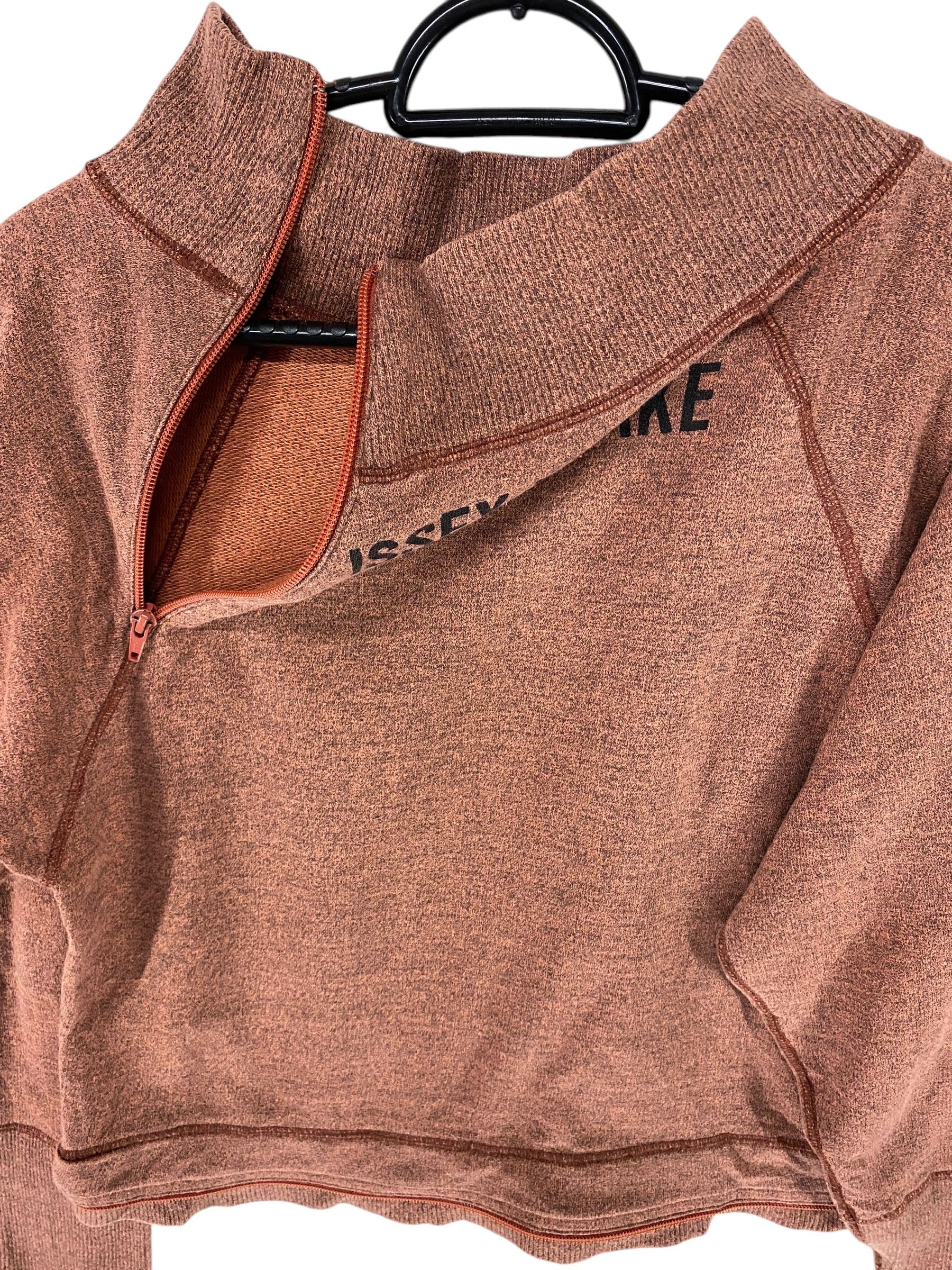 Designer × Issey Miyake 80s Issey miyake logo asymmetrical zipper cropped sweater Size S / US 4 / IT 40 - 6 Thumbnail