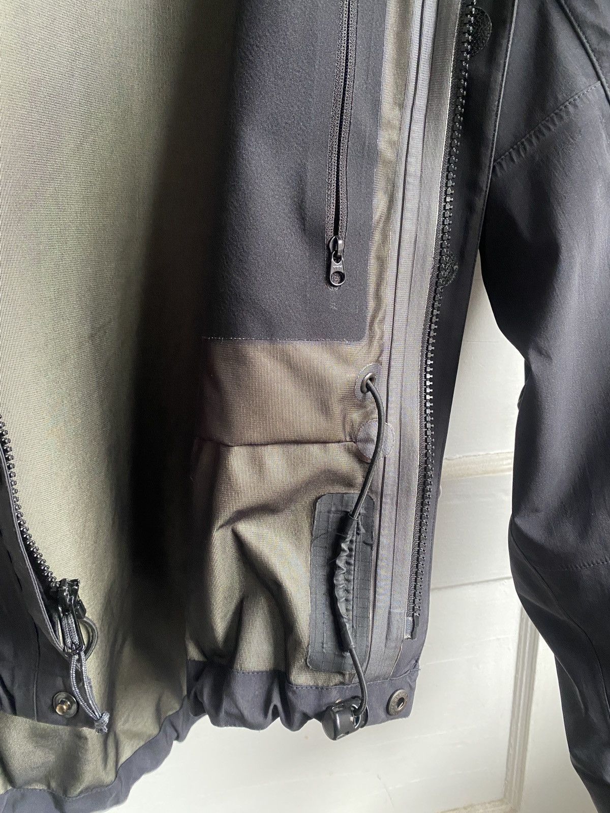 Arc'teryx LEAF Alpha Gen 1 Size US M / EU 48-50 / 2 - 6 Thumbnail