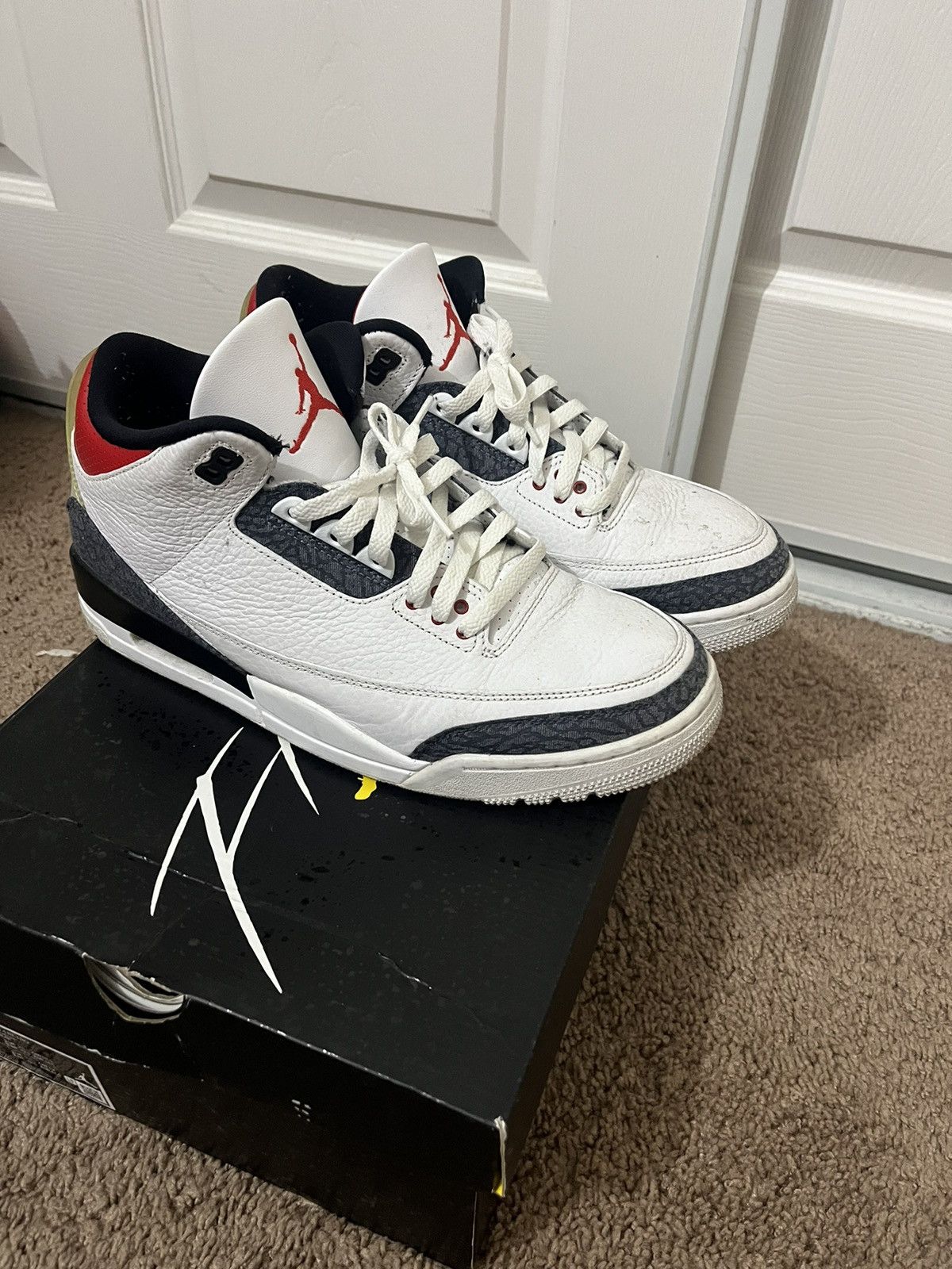 Jordan 3 Denim SE Fire Red