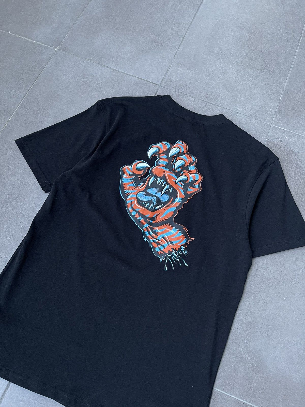 Santa Cruz Skateboards !DS! Santa Cruz Salba Tiger Hand Black Short Sleeve T-Shirt Size US M / EU 48-50 / 2 - 11 Thumbnail