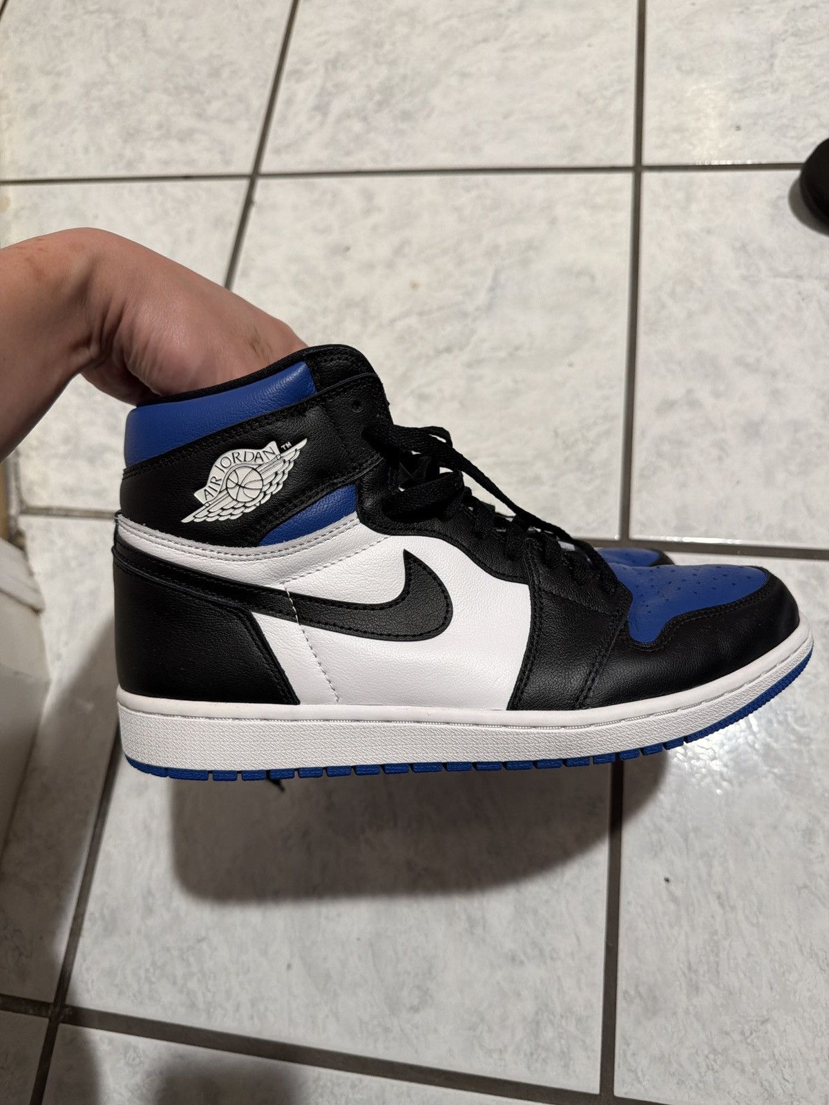 Jordan Brand Jordan 1 royal toe Size US 10.5 / EU 43-44 - 1 Thumbnail