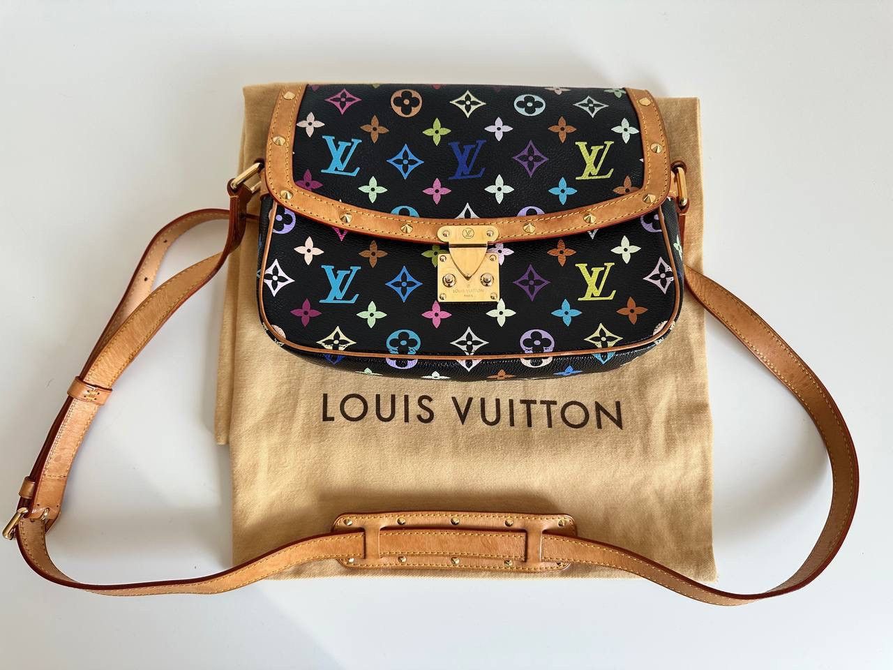 Louis Vuitton Louis Vuitton Sologne Bag Crossbody Monogram Gold Auth! Size ONE SIZE - 1 Thumbnail