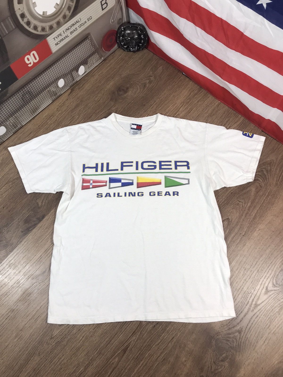 Tommy Hilfiger × Vintage Tommy Hilfiger Sailing Gear Vintage 90s T Shirt Size US M / EU 48-50 / 2 - 1 Thumbnail