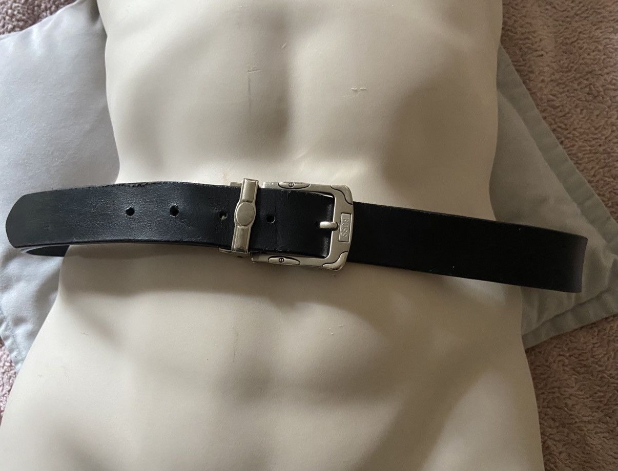 Hugo Boss Black Boss Genuine Leather belt with silver tone buckle Size 38 - 1 Thumbnail