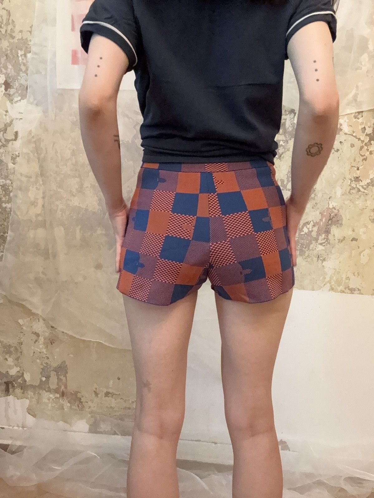 Louis Vuitton Louis Vuitton micro shorts LV monogram Size 25" / US 0 / IT 36 - 9 Thumbnail