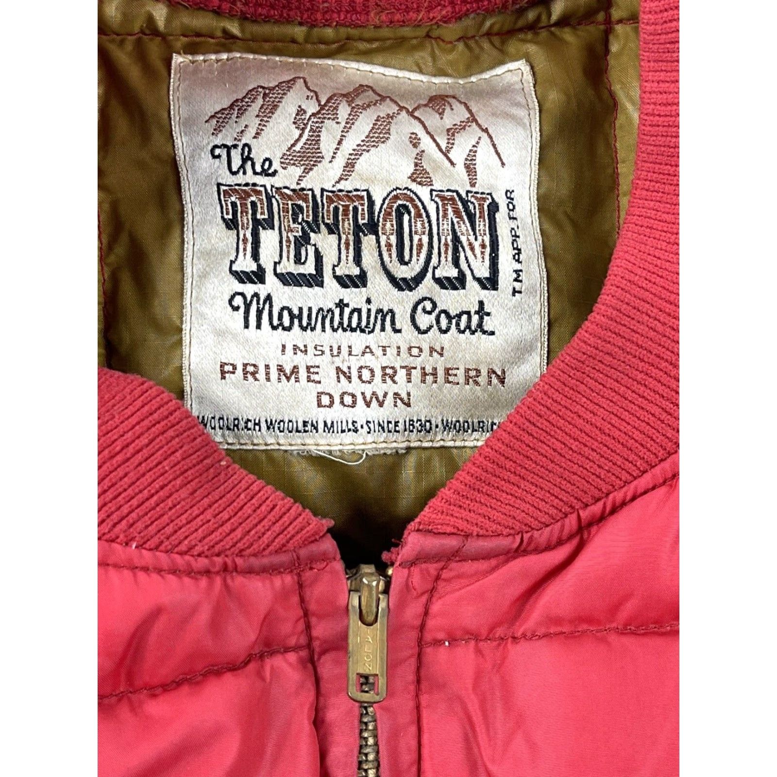 Vintage VINTAGE Woolrich Teton Mountain Vest Puffer Wool Rich Down Red Sz L Mens 80s 90s Hunting Size US L / EU 52-54 / 3 - 2 Thumbnail