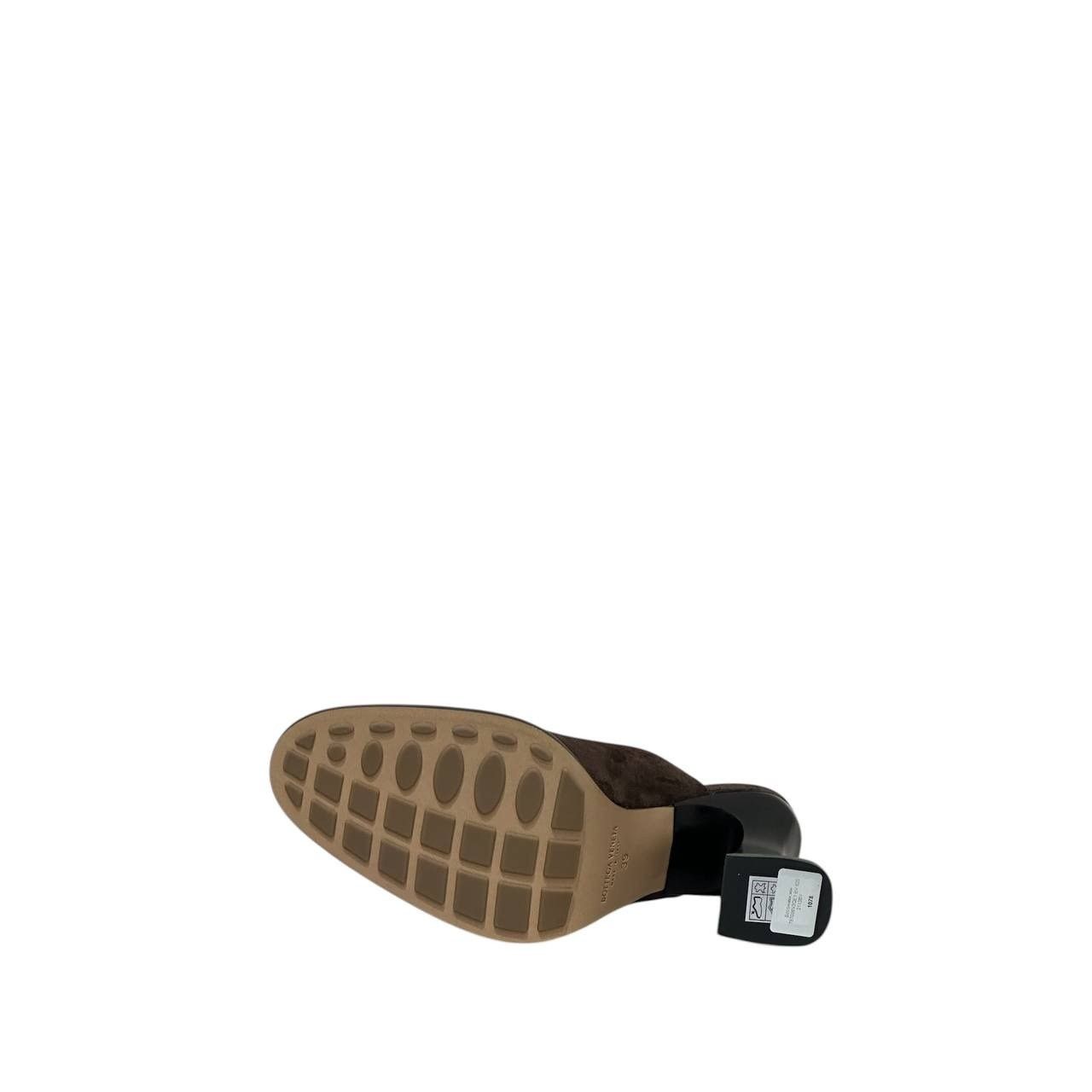 Bottega Veneta NWOB Bottega Veneta Cha-Cha Brown Suede Mules Sz 39 Size US 9 / IT 39 - 6 Thumbnail