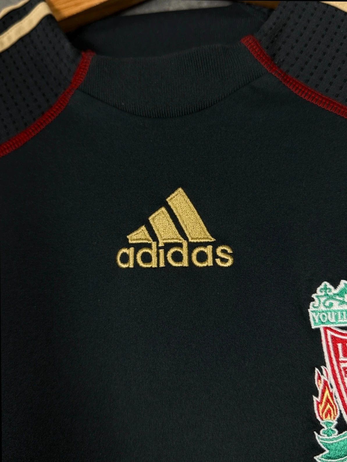 Adidas Adidas Liverpool 2009 Football Shirt Grey Vintage Size US S / EU 44-46 / 1 - 4 Thumbnail