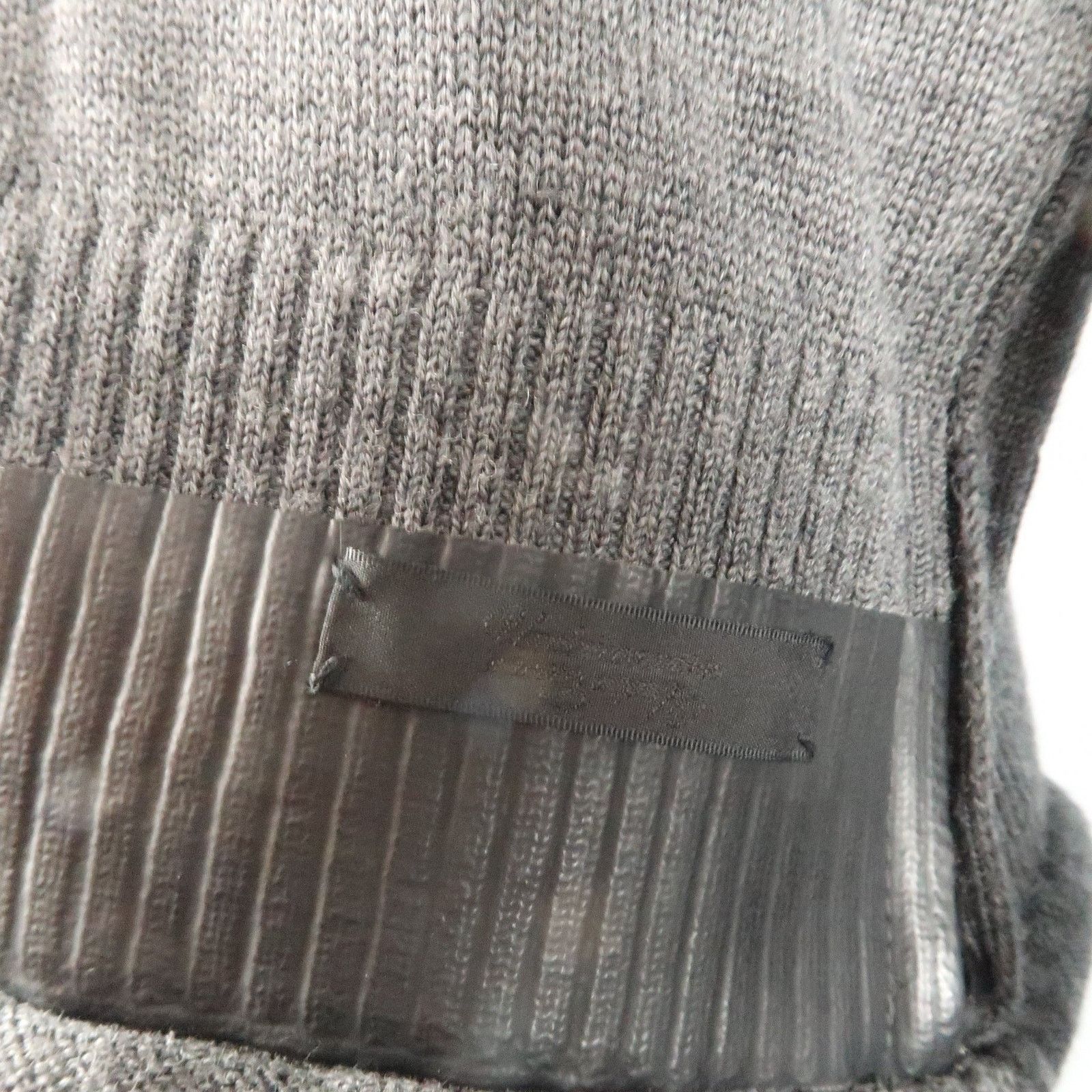 Undercover UNDERCOVER Size L Charcoal Solid Wool V-Neck Pullover Size US L / EU 52-54 / 3 - 5 Thumbnail