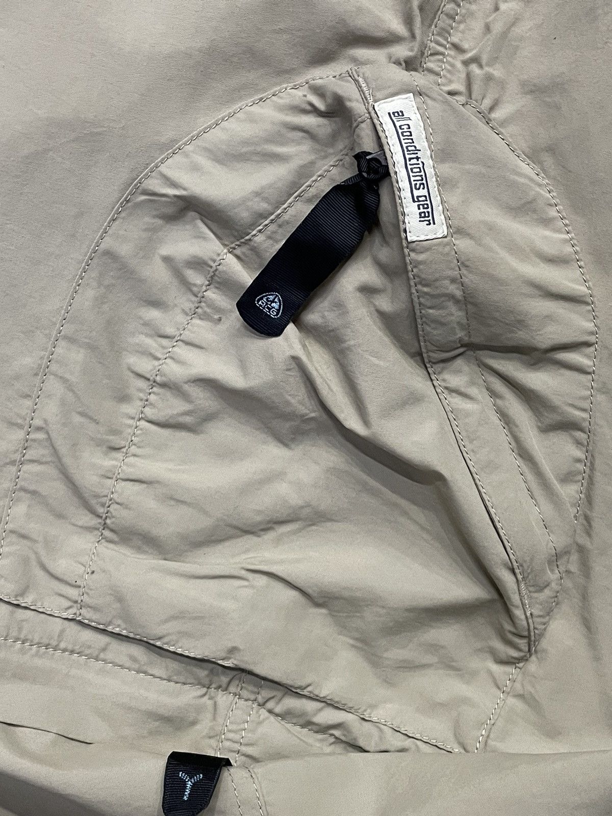Nike × Nike ACG × Vintage Vintage Nike ACG Convertible Technical Cargo Pants With Belt Size US 32 / EU 48 - 11 Thumbnail