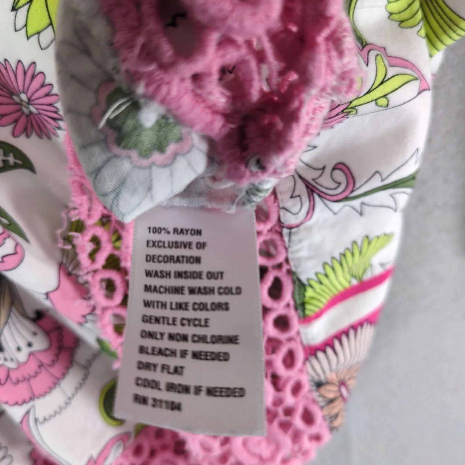 Other Crown & Ivy Pink Floral Print Crochet Bell Sleeve Blouse XL Size XL / US 12-14 / IT 48-50 - 9 Thumbnail