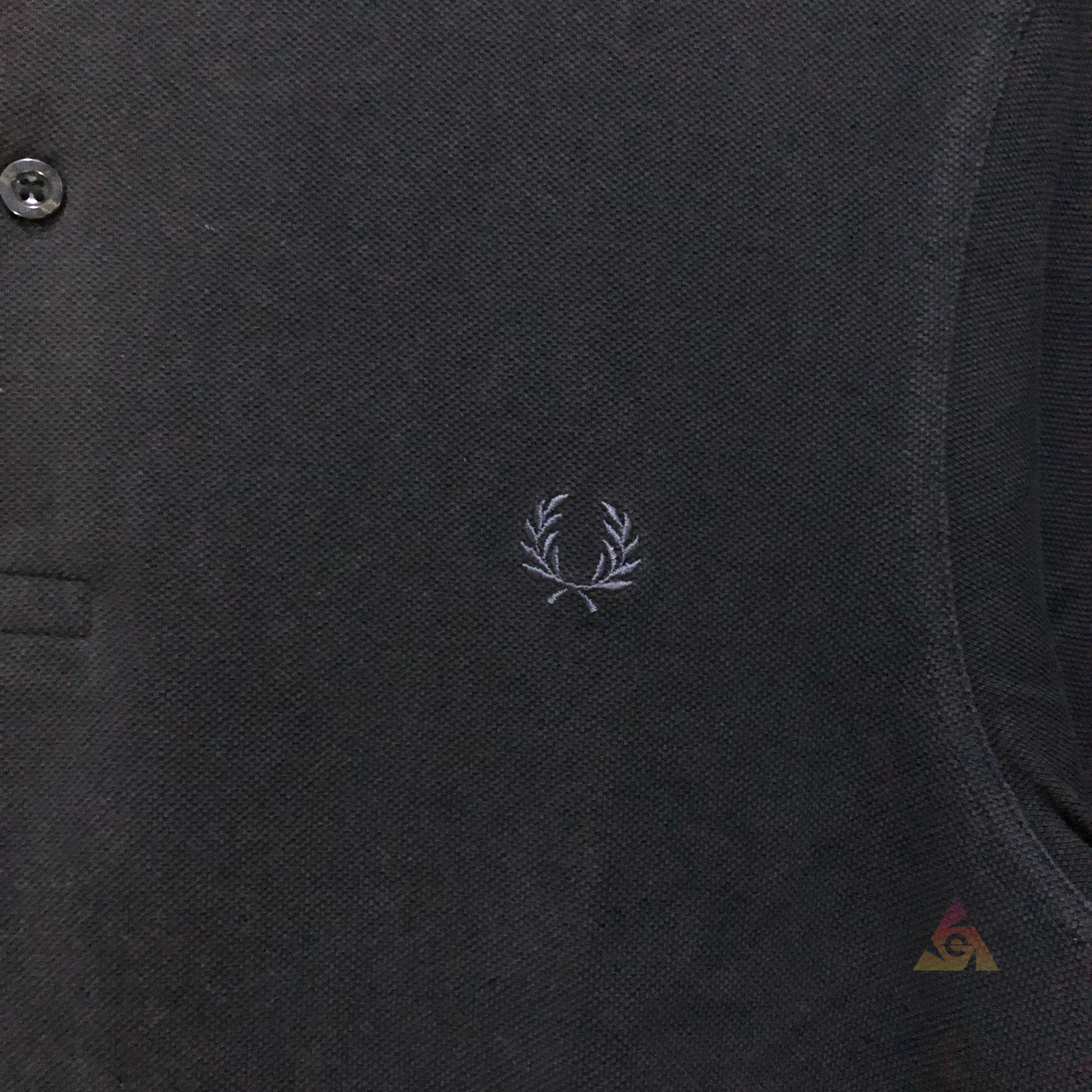 Fred Perry × Vintage Fred Perry Polo Shirt Black On Black Y2K Size US M / EU 48-50 / 2 - 5 Thumbnail