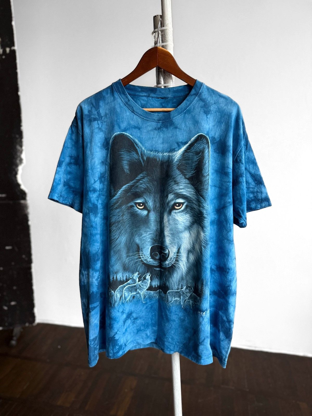 Other Wild Vintage Blue Tie Dye Wolf Animal Nature Print T-Shirt Size US XL / EU 56 / 4 - 1 Thumbnail