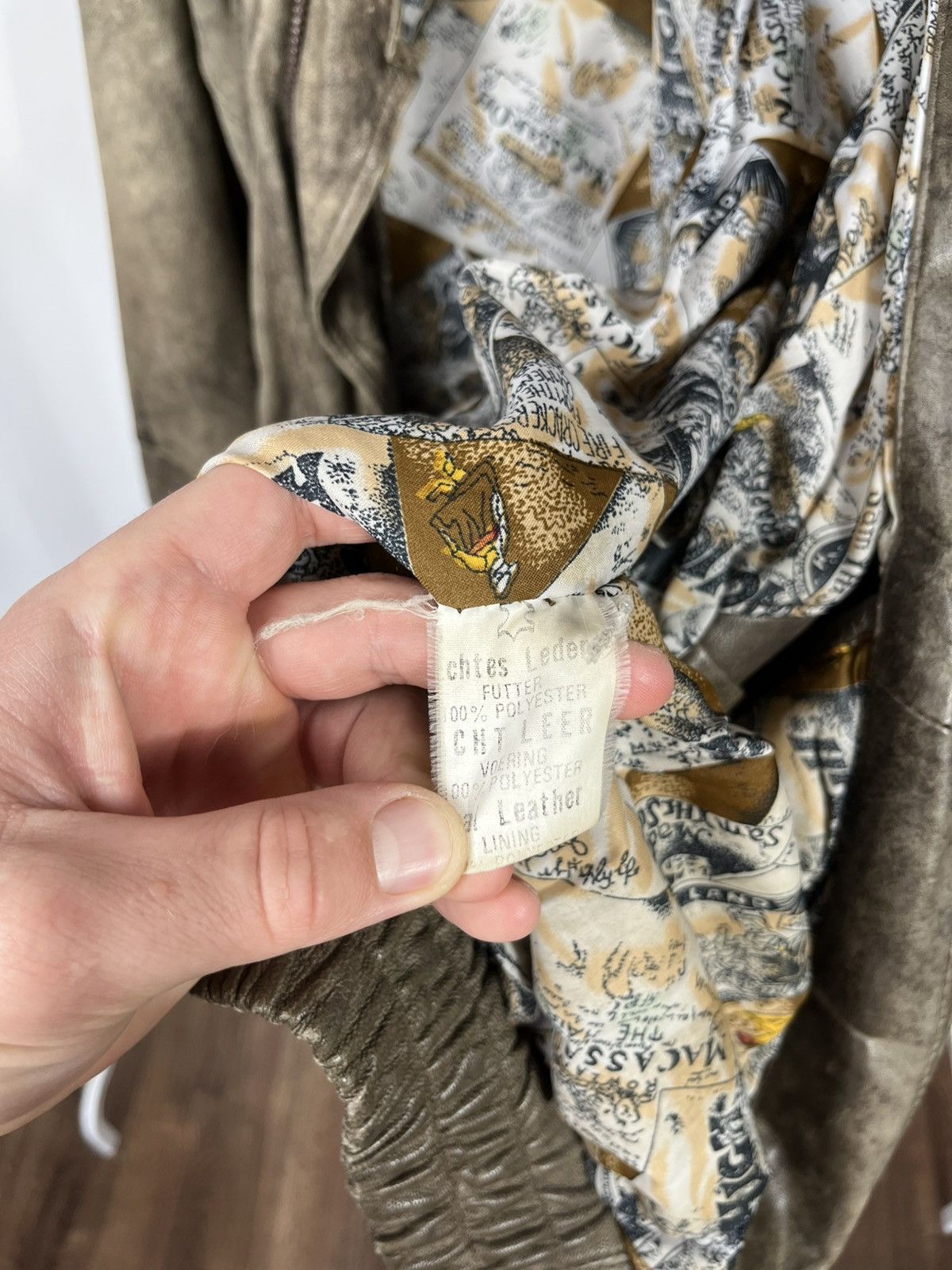 Genuine Leather Vintage Distressed Leather Jacket Brown Bomber Style Coat Size US XL / EU 56 / 4 - 12 Thumbnail