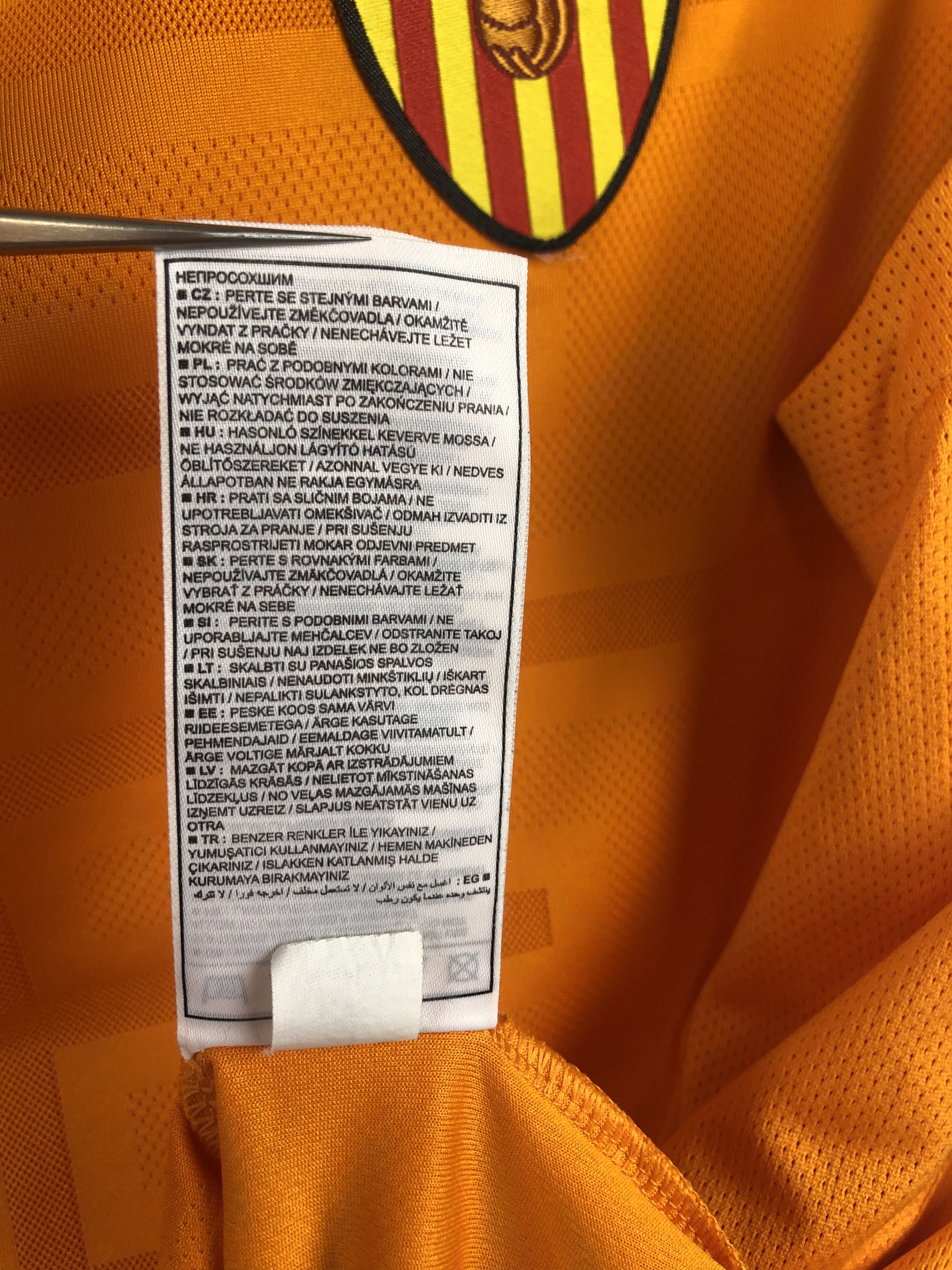 Nike Vintage Nike Valencia Football Shirt Vest Soccer Jersey Rare Size US M / EU 48-50 / 2 - 11 Thumbnail