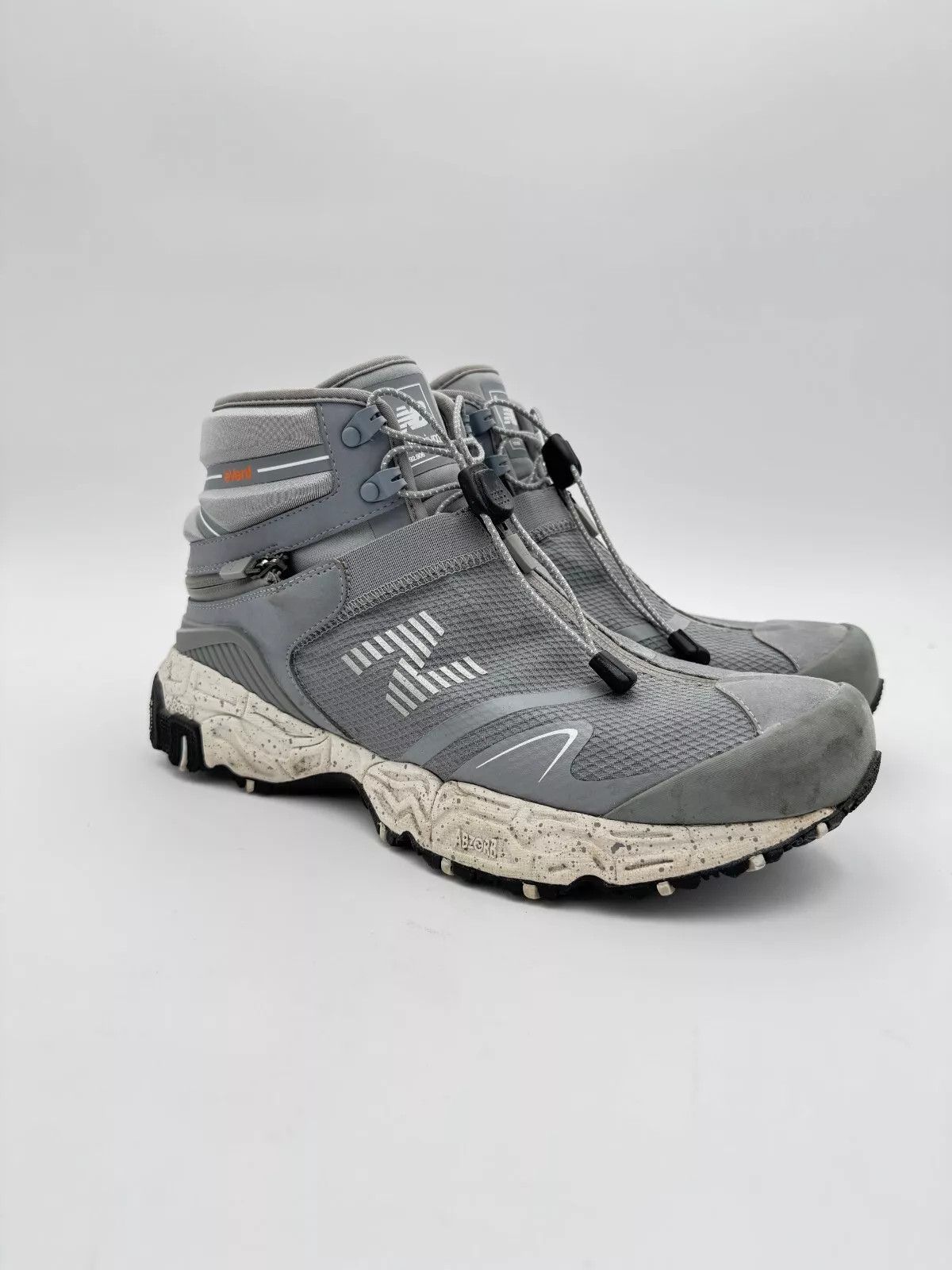 New Balance New Balance Tokyo Niobium 2 in 1 Convertible Sneaker Size US 10 / EU 43 - 1 Thumbnail