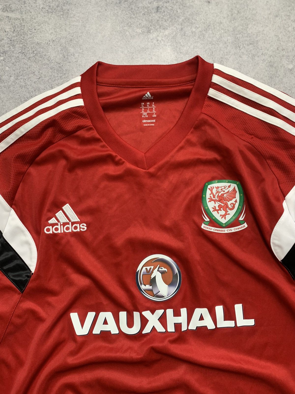 Adidas Vintage Adidas Wales Walsh 2016 Y2K soccer jersey Size US XL / EU 56 / 4 - 5 Thumbnail
