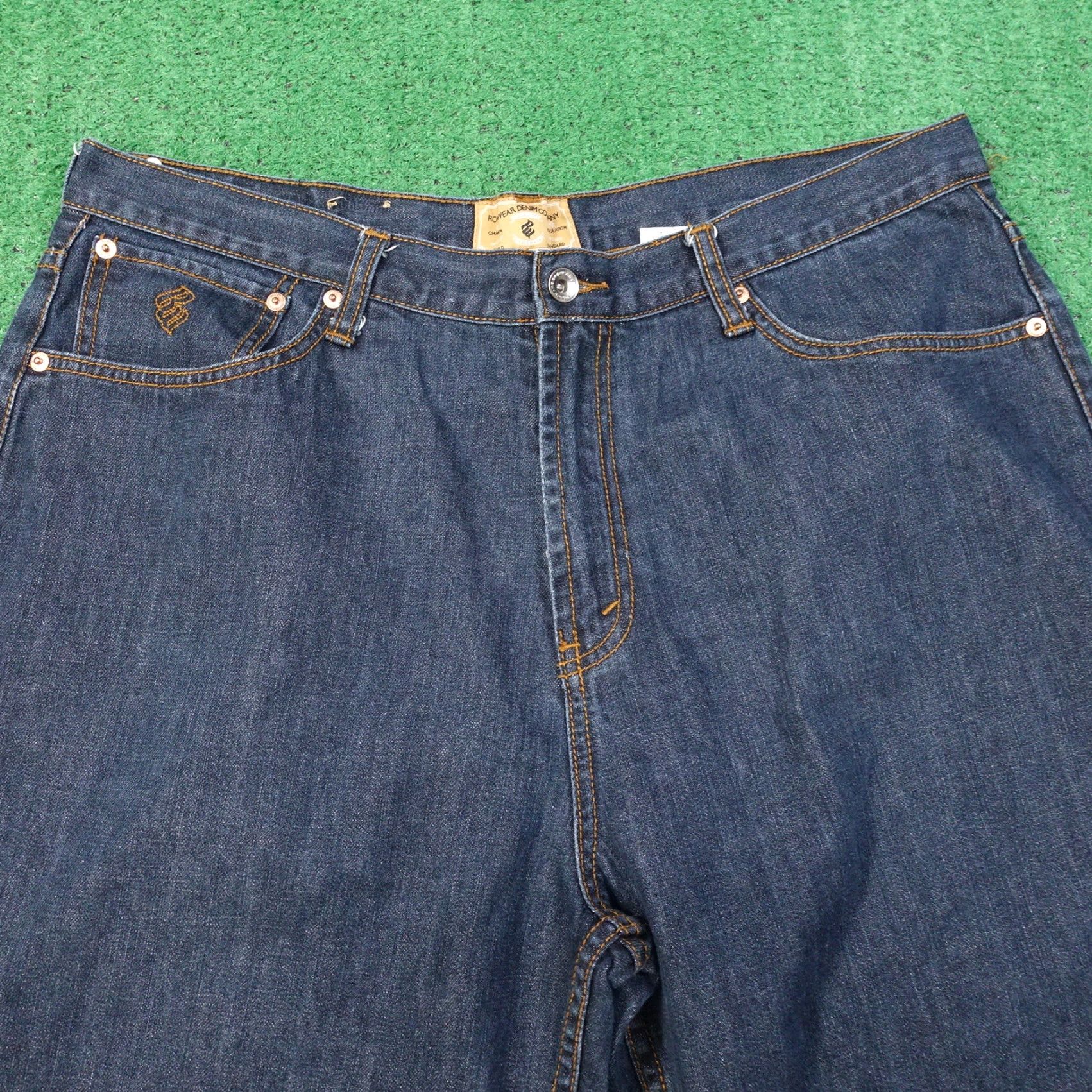 Rocawear VINTAGE Rocawear Denim Company HipHop 00s Y2K Jean Shorts Mens SZ 38 Blue 12in Inseam Size US 38 / EU 54 - 2 Thumbnail