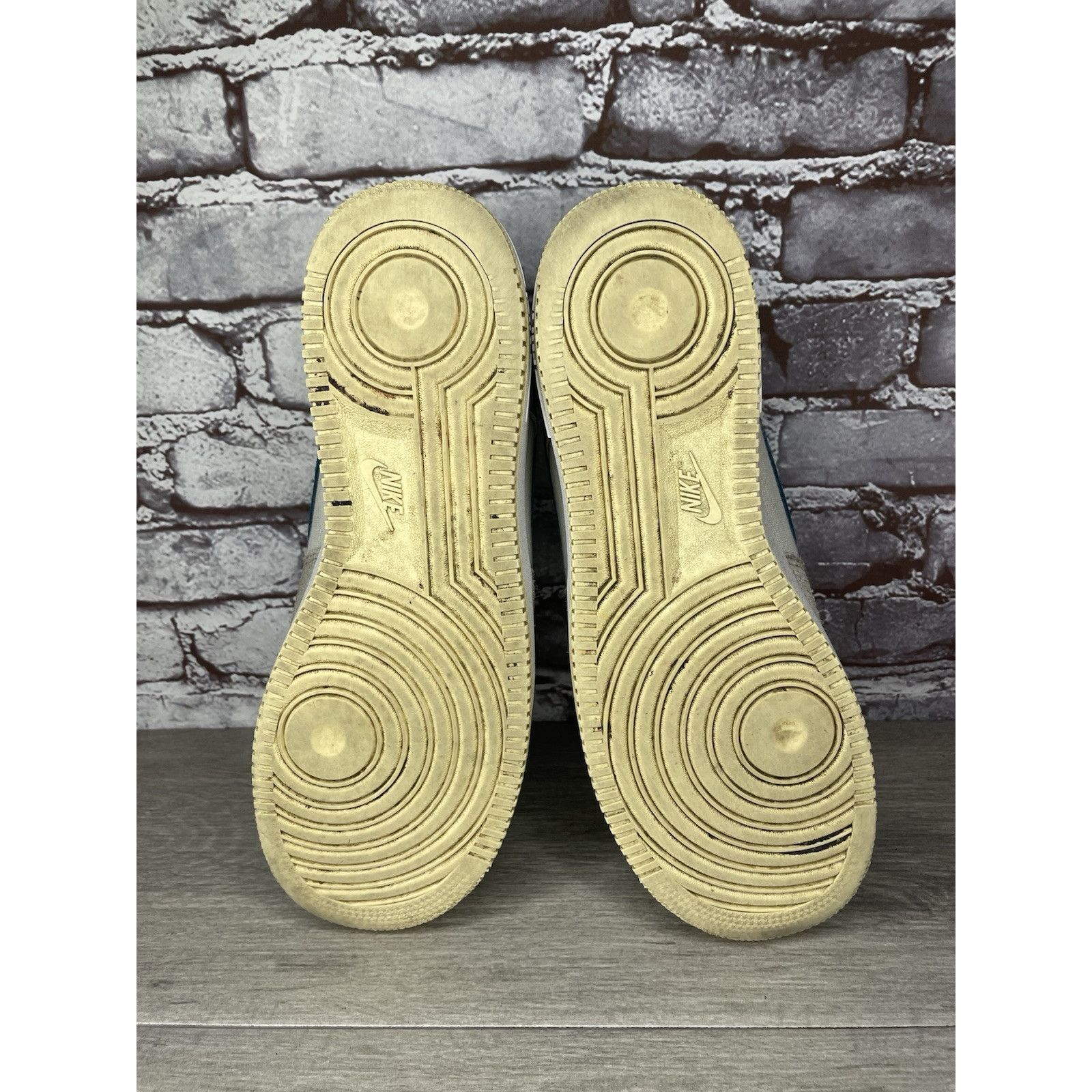 Nike Nike Undefeated x Air Force 1 Low 5 White Leather Grey Suede Size US 10.5 / EU 43-44 - 11 Thumbnail