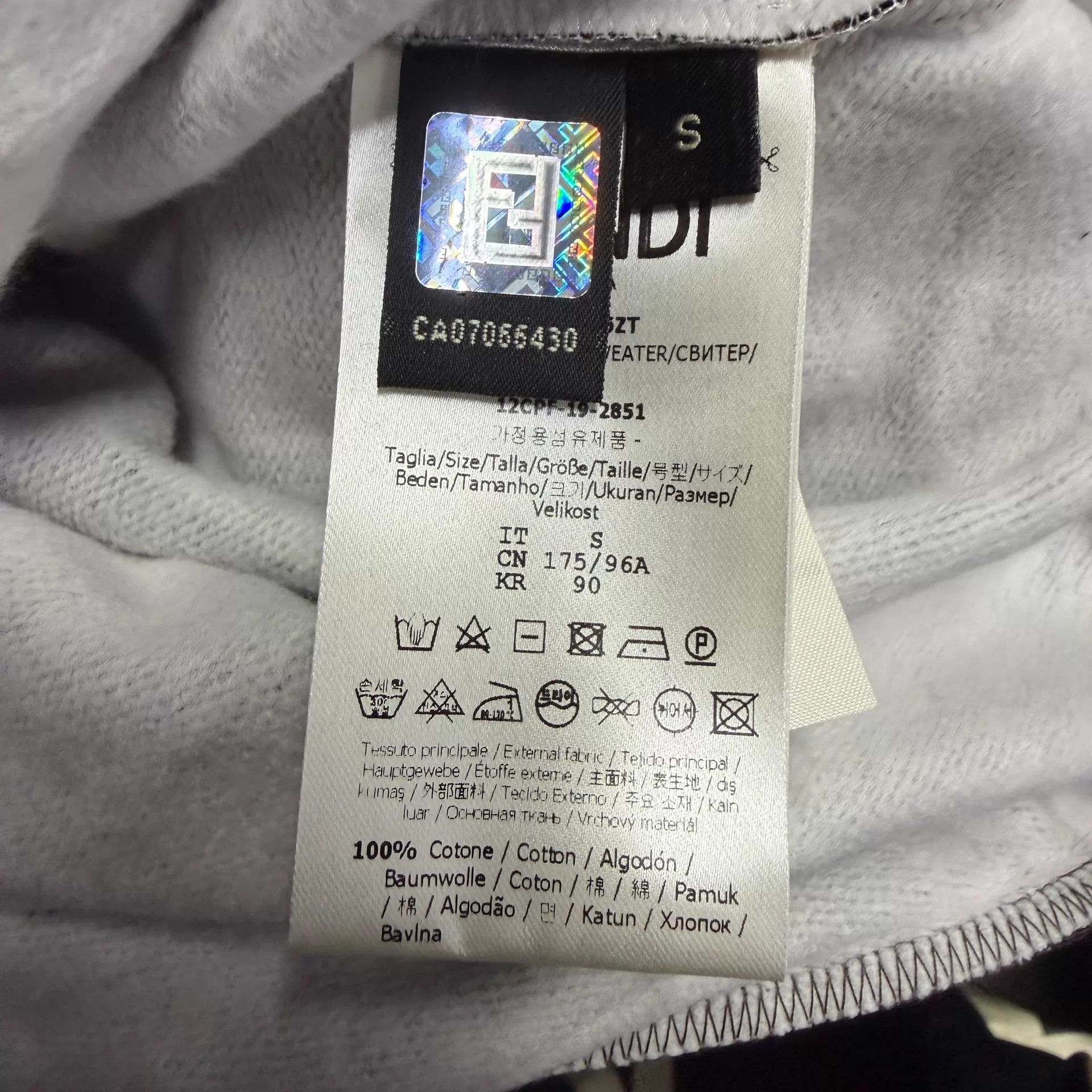 Fendi FENDI Baguette All Over Logo Print Sweatshirt SZ S Size US S / EU 44-46 / 1 - 4 Thumbnail