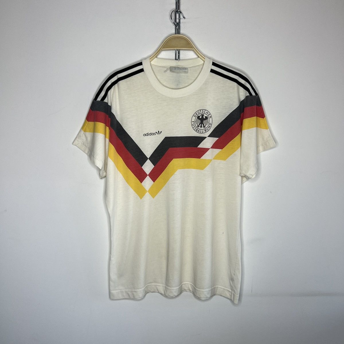 Vintage Vintage Adidas Germany 1996 training jersey football t shirt Size US M / EU 48-50 / 2 - 1 Thumbnail