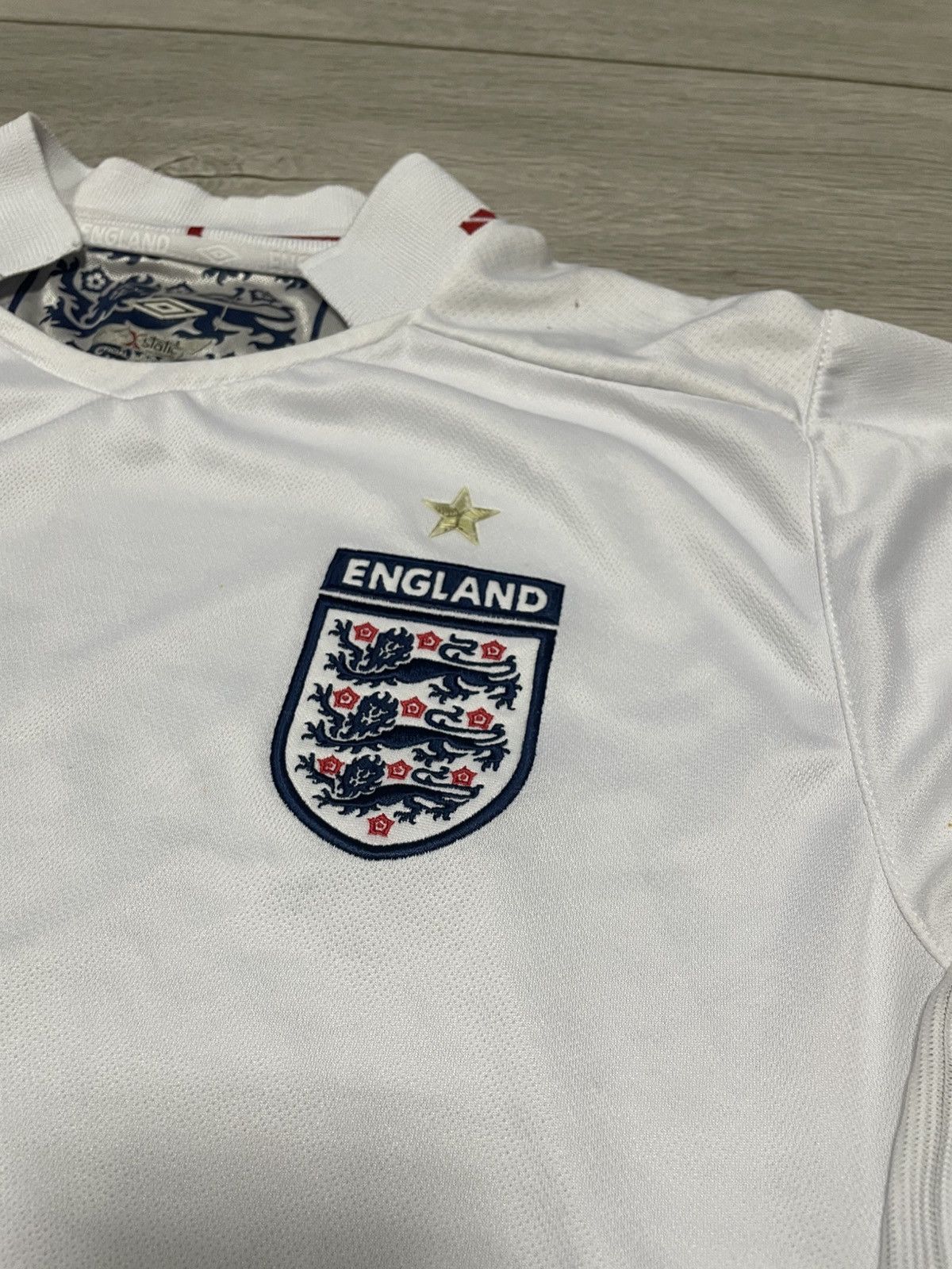 Umbro England Umbro vintage drill jersey soccer football Size US M / EU 48-50 / 2 - 3 Thumbnail