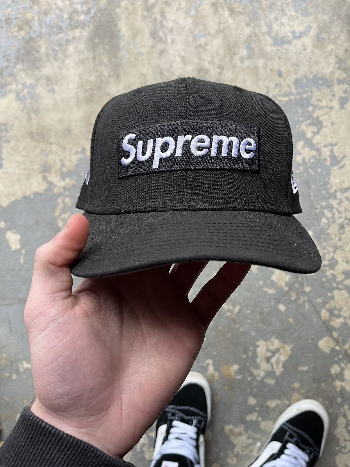 Supreme Supreme Money Box Logo New Era Hat 7 3/8 | Grailed