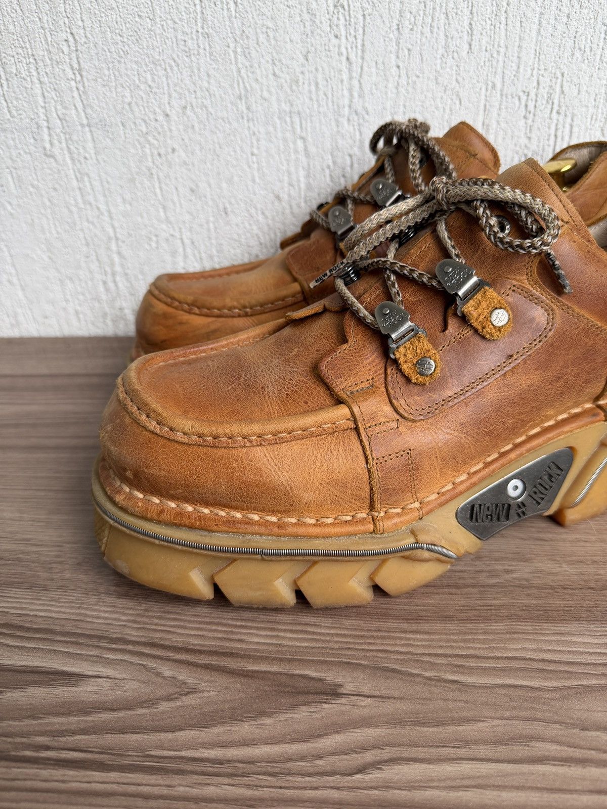 New Rock Vintage platform boots Size US 12 / EU 45 - 2 Thumbnail