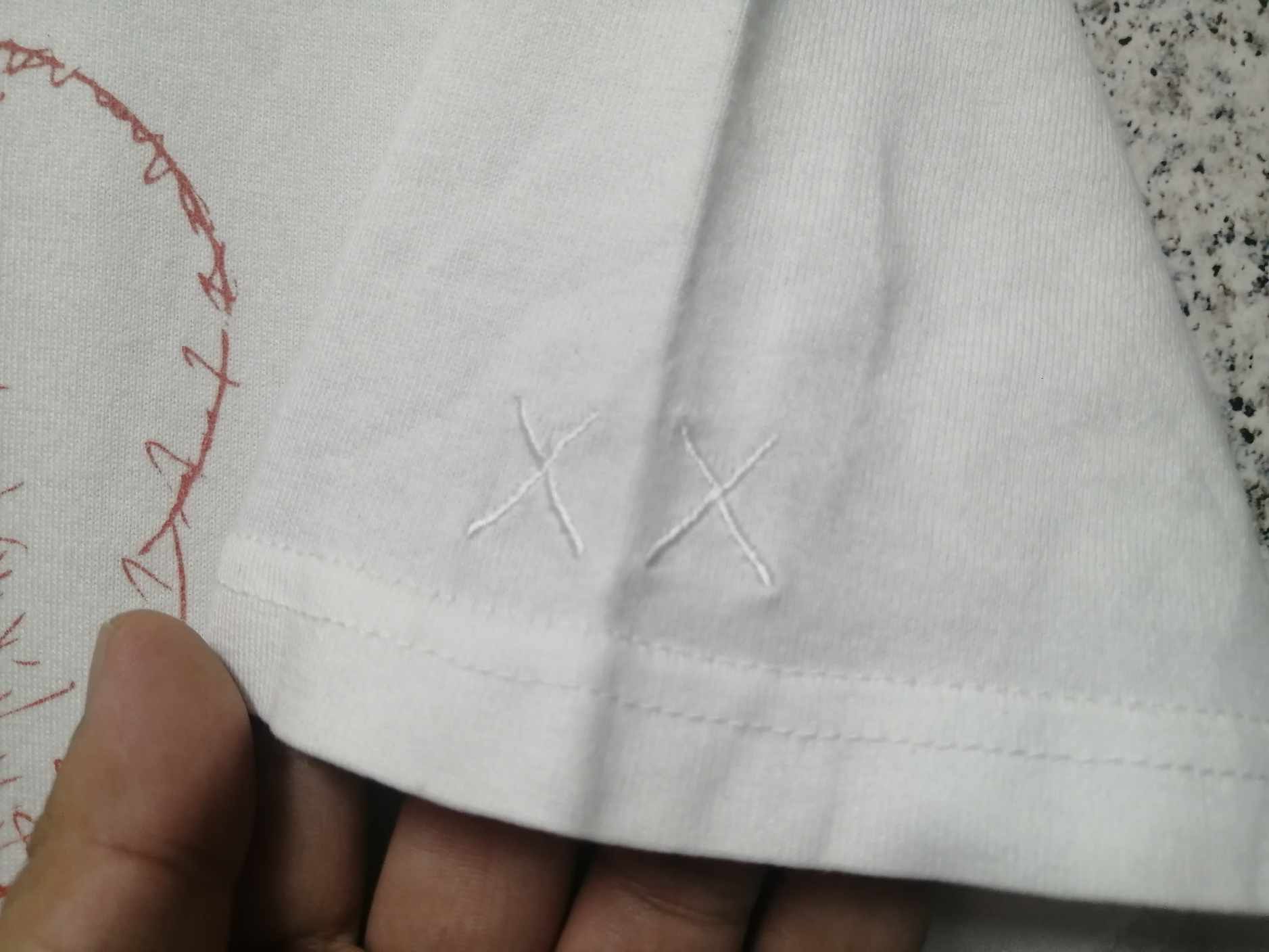 Japanese Brand × Kaws × Original Fake 🔥 Rare 🔥 Vintage Kaws Original fake Very Rare Size US M / EU 48-50 / 2 - 8 Thumbnail