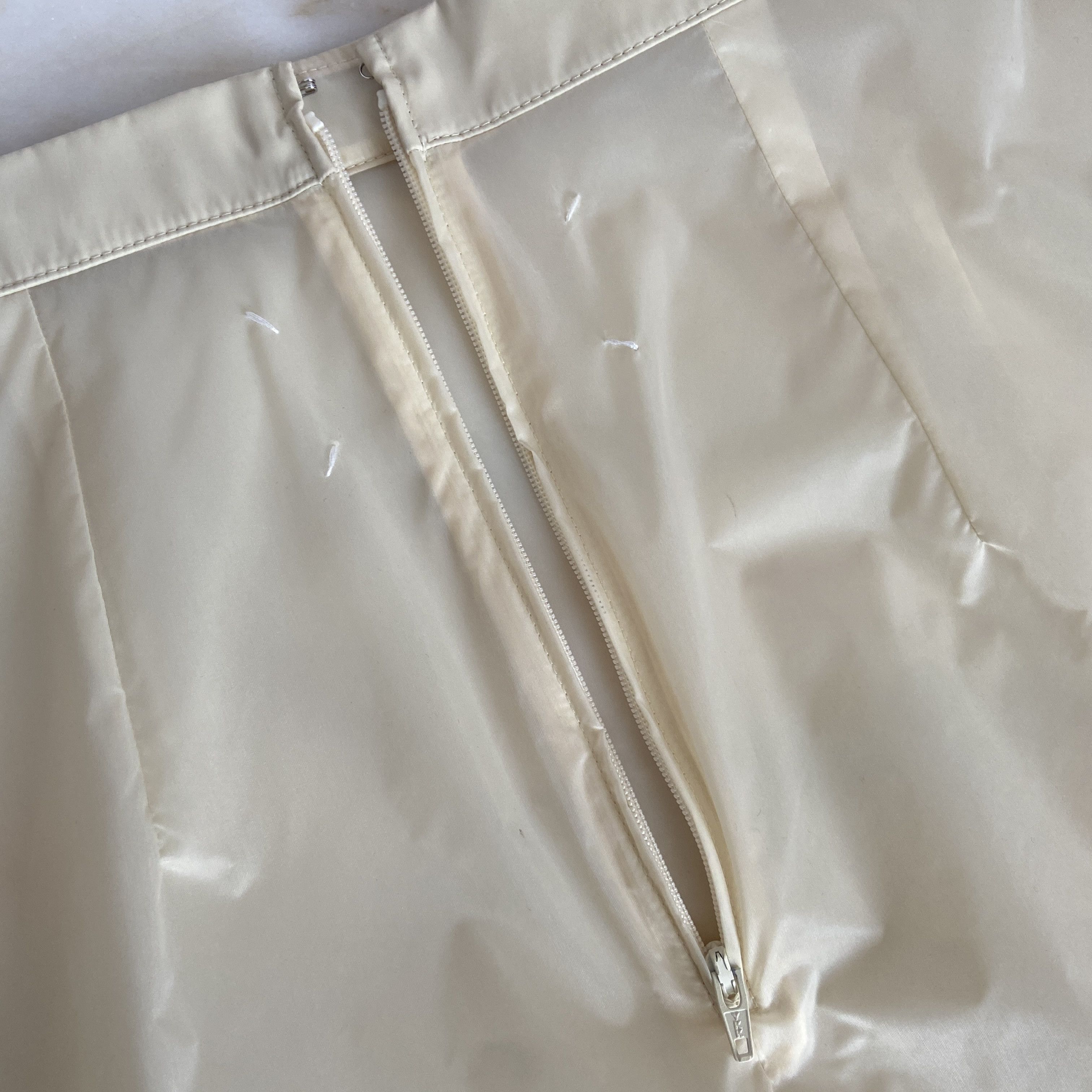 Maison Margiela MAISON MARGIELA SEMI-SHEER MIDI PENCIL SKIRT 40 IT 4 US Size 27" / US 4 / IT 40 - 9 Thumbnail