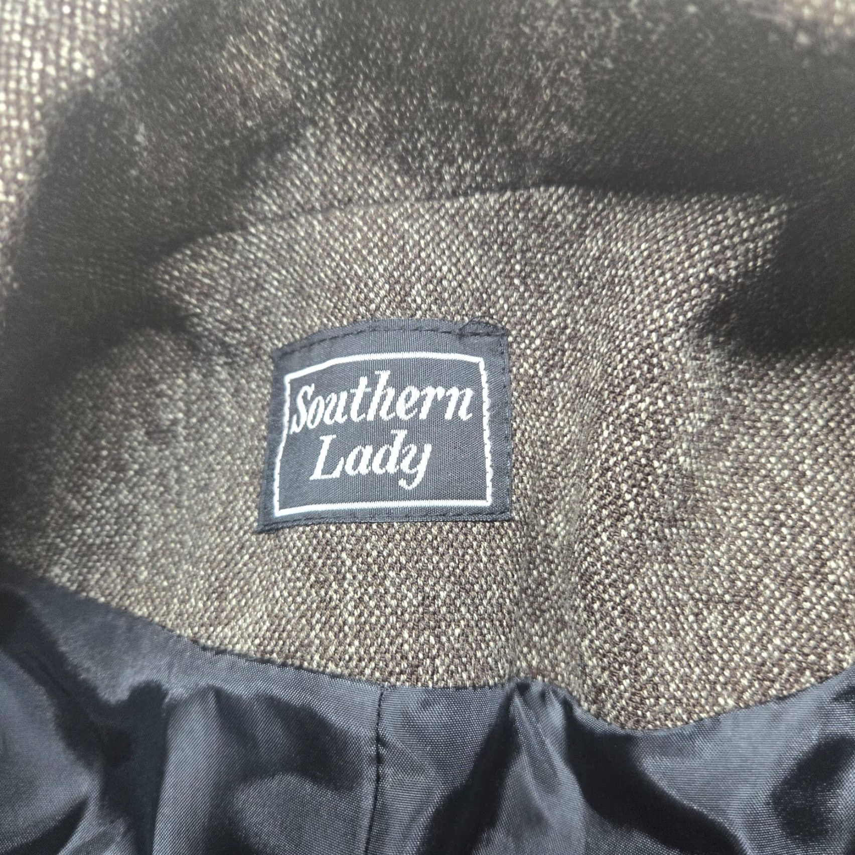 Vintage Southern Lady Blazer Jacket Women 14 Brown Button Up Front Faux Pockets Four-Button Peak Lapel Business Career Modern Blazer Womens 14 Brown Jacket Size XL / US 12-14 / IT 48-50 - 6 Thumbnail
