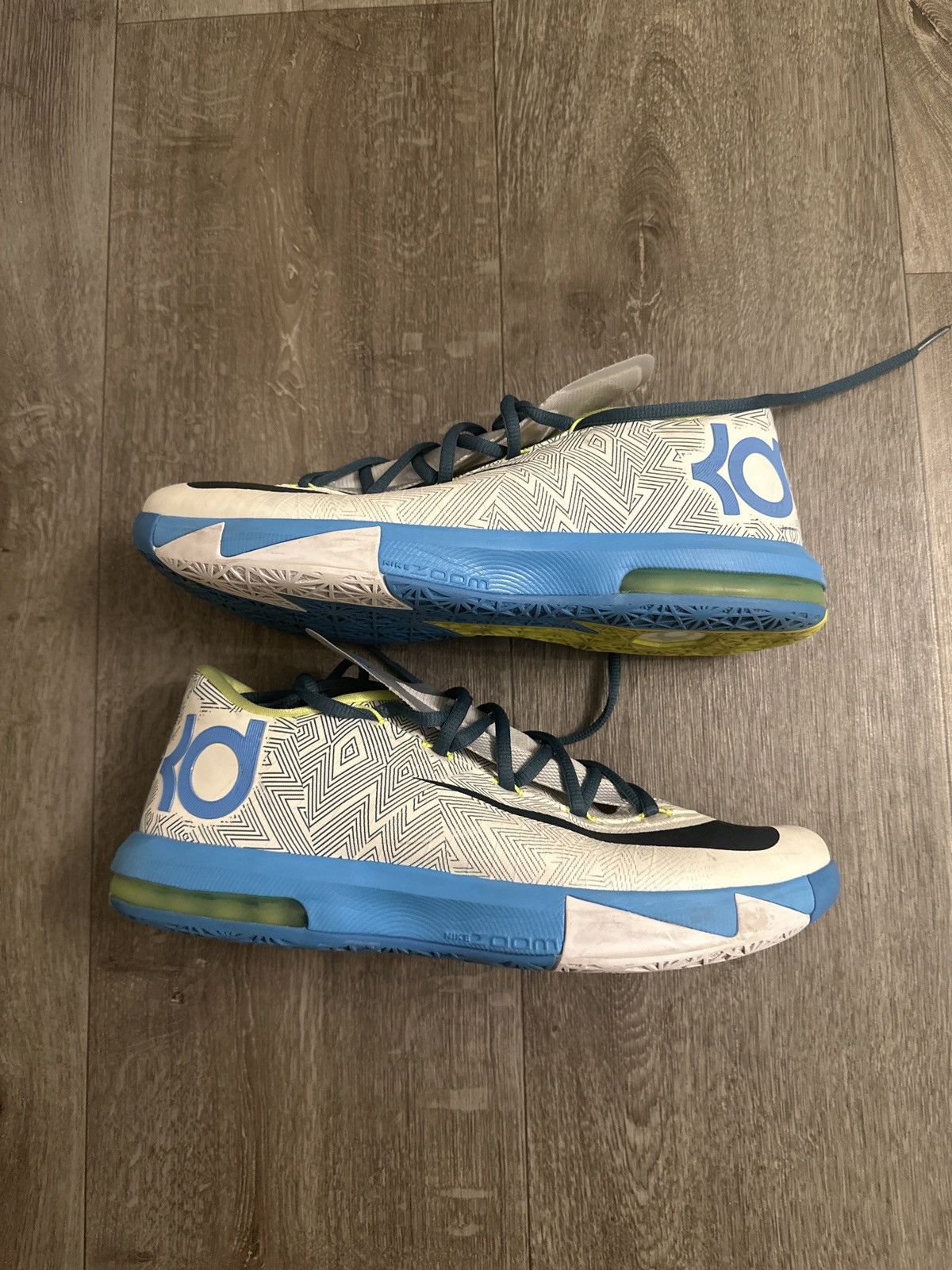 Nike KD 6 platinum Size US 9.5 / EU 42-43 - 1 Thumbnail