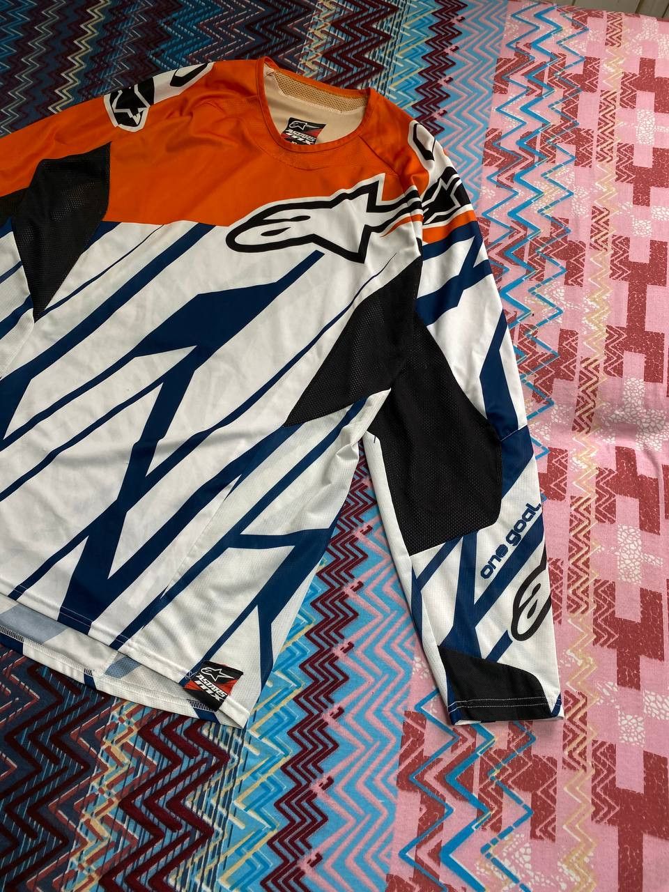 Alpinestars Vintage Alpinestars Big Center Logo Longsleeve Tee T-Shirt Size US XL / EU 56 / 4 - 8 Thumbnail