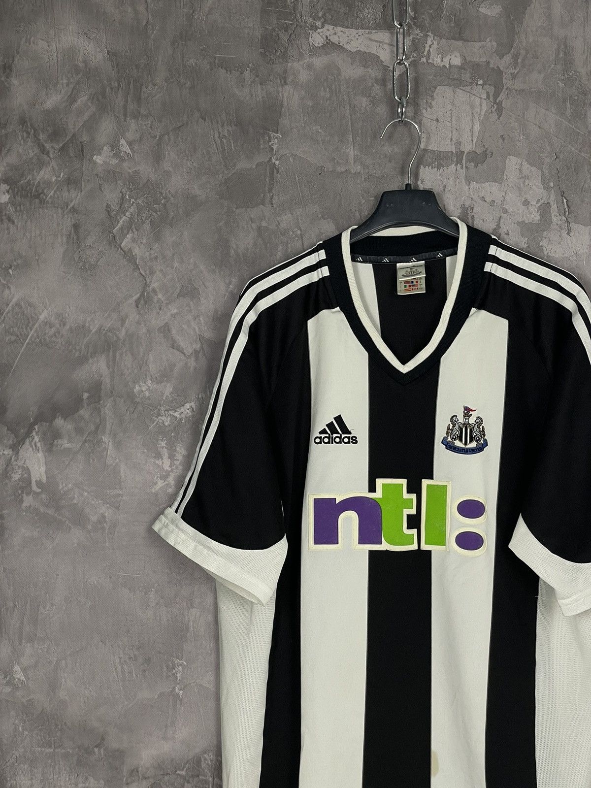 Adidas × Vintage Newcastle United 2000/2001 Away Shirt Vintage Size US L / EU 52-54 / 3 - 3 Thumbnail