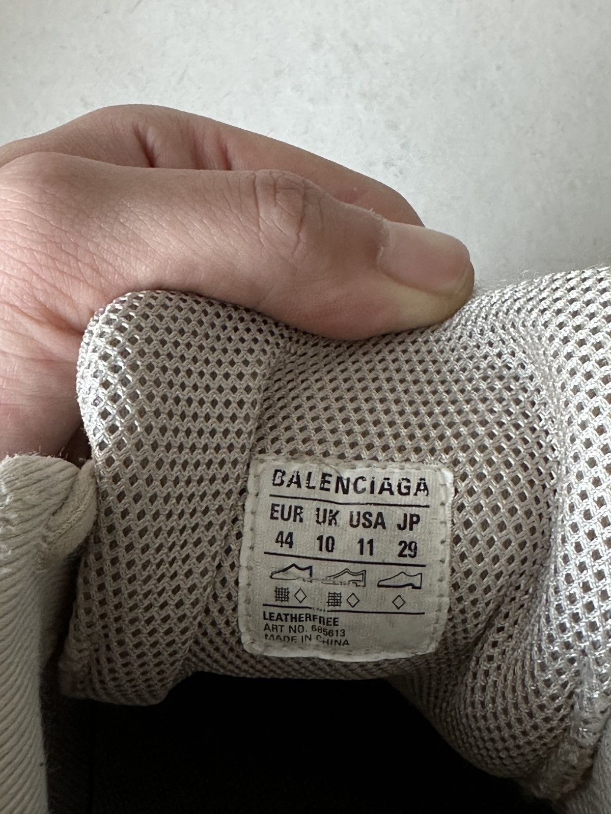 Balenciaga Balenciaga Defender Sneaker Size US 11 / EU 44 - 7 Thumbnail