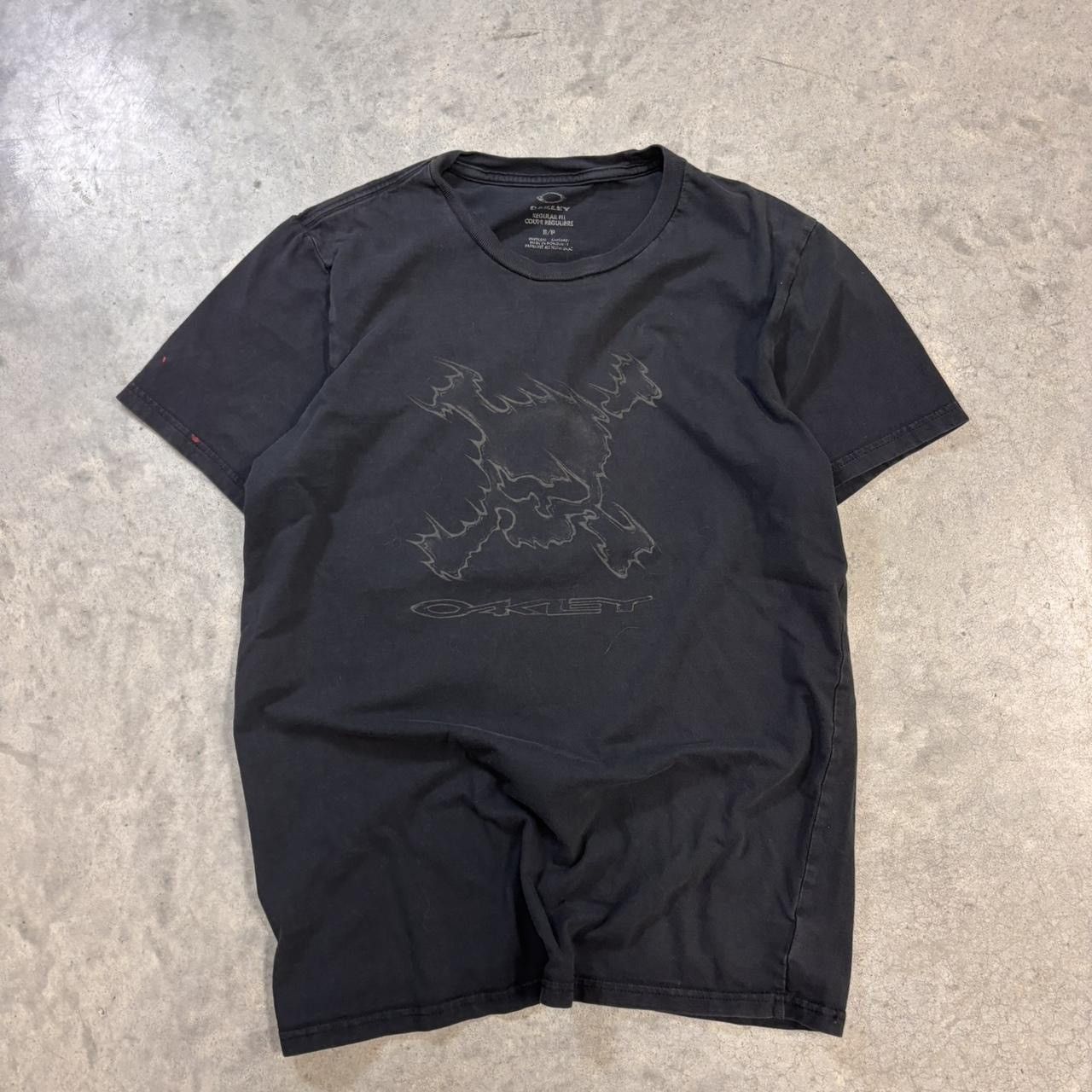 Oakley Y2K Oakley skull graphic tee shirt | Grailed