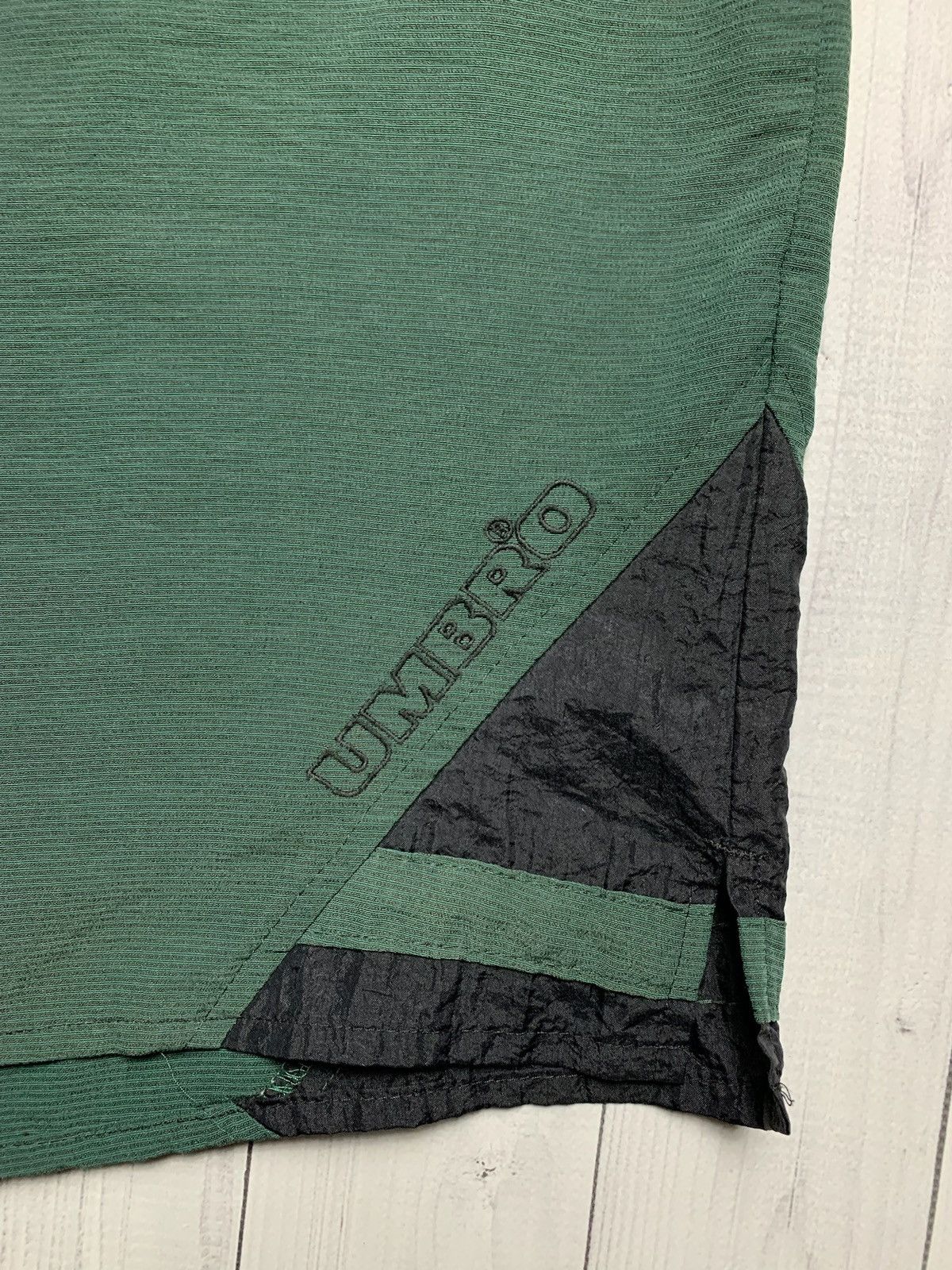Umbro × Vintage Vintage Umbro pro training shorts size L green Size US 34 / EU 50 - 2 Thumbnail