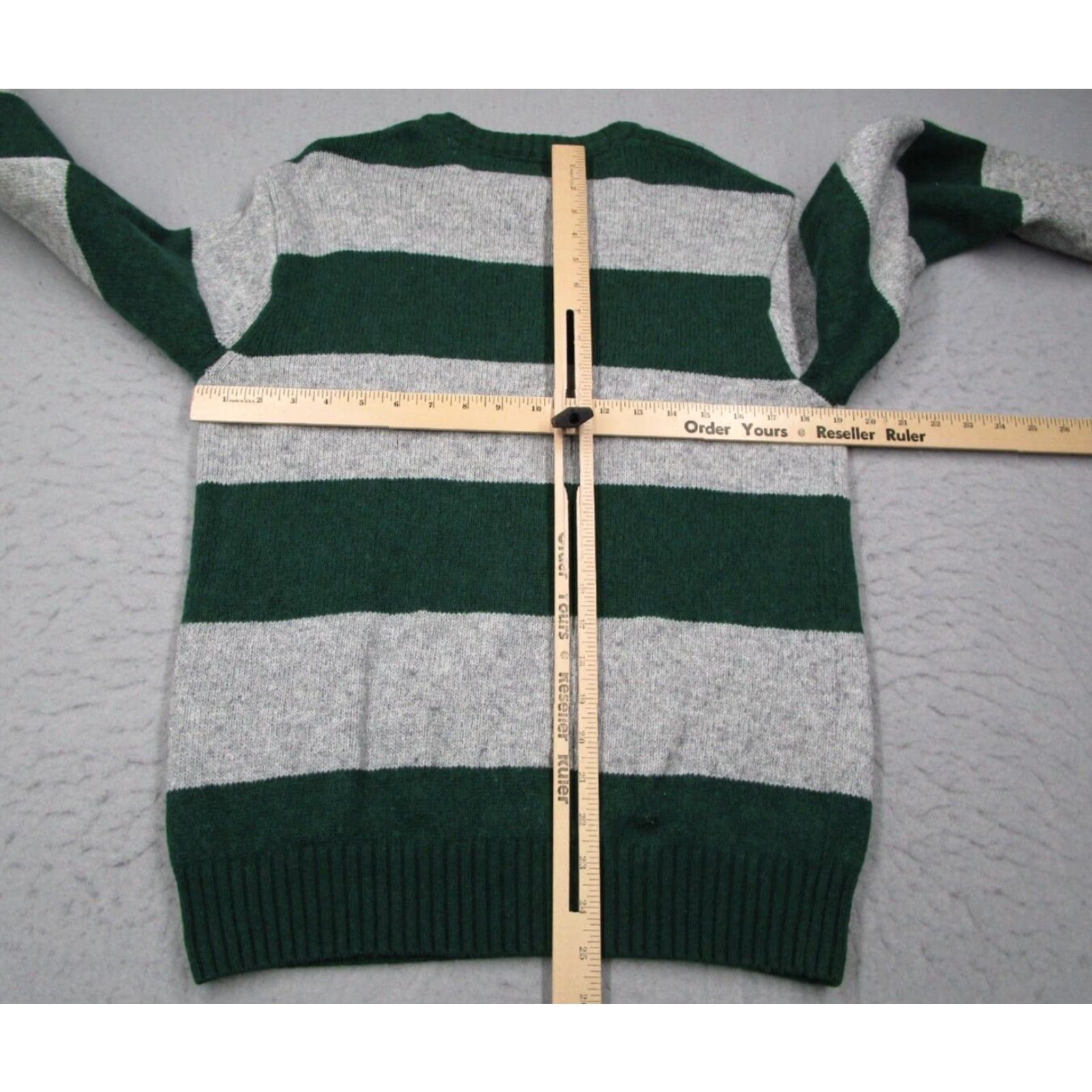 Tommy Hilfiger VINTAGE Tommy Hilfiger Sweater Mens Medium Green Striped Lambswool Pullover Crew Neck 90s Mens Size US M / EU 48-50 / 2 - 4 Thumbnail