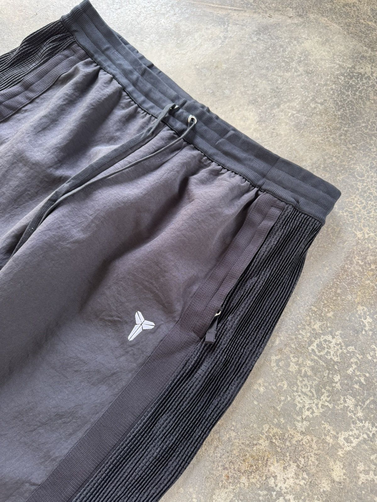 Nike Nike x Kobe Bryant Pleated Pants Size US 39 - 2 Thumbnail