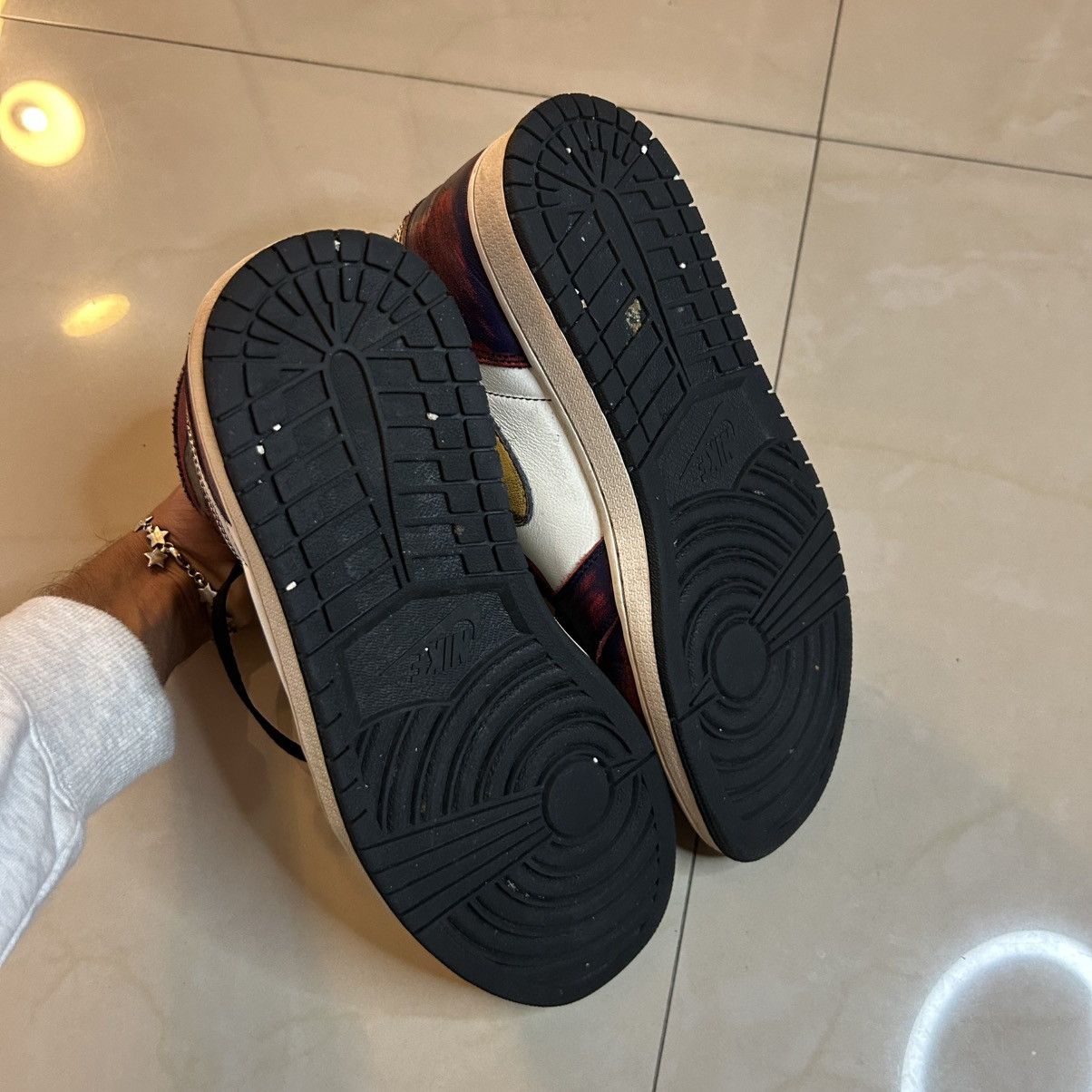 Jordan Brand Jordan 1 Sb La to Chicago Size US 9.5 / EU 42-43 - 5 Thumbnail