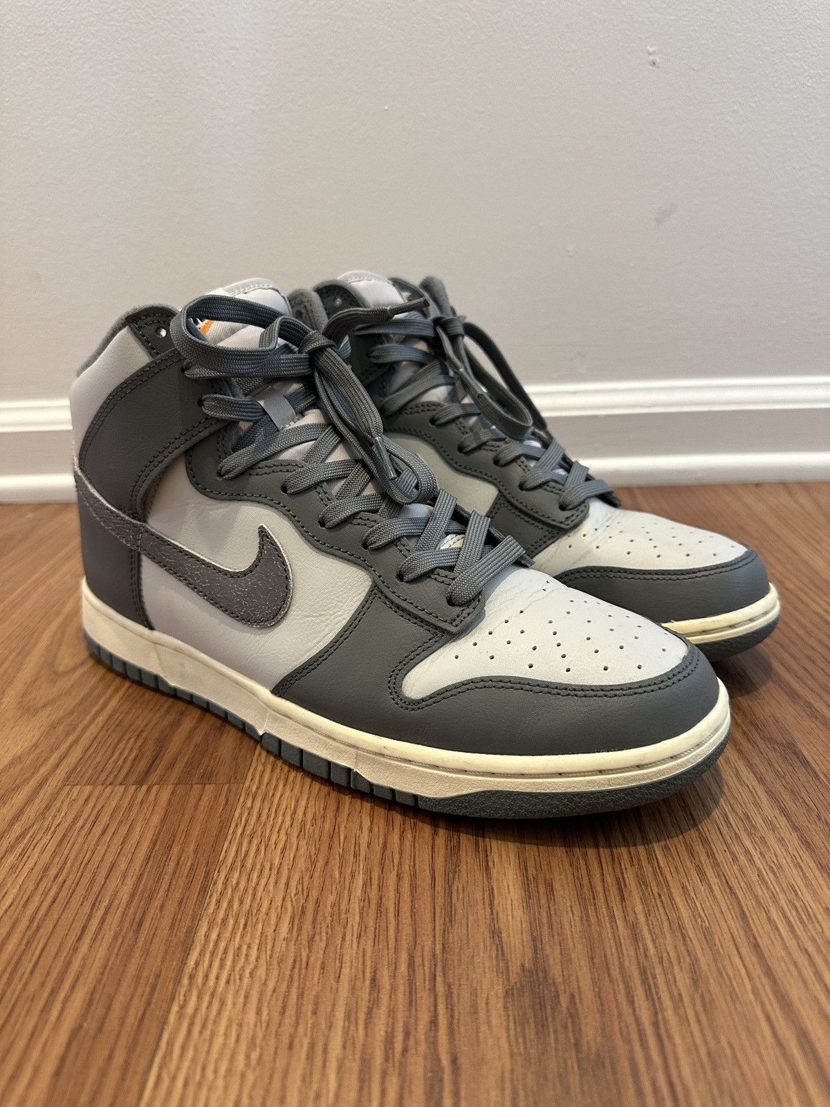 Nike Dunk High Retro SE Size US 10 / EU 43 - 1 Thumbnail