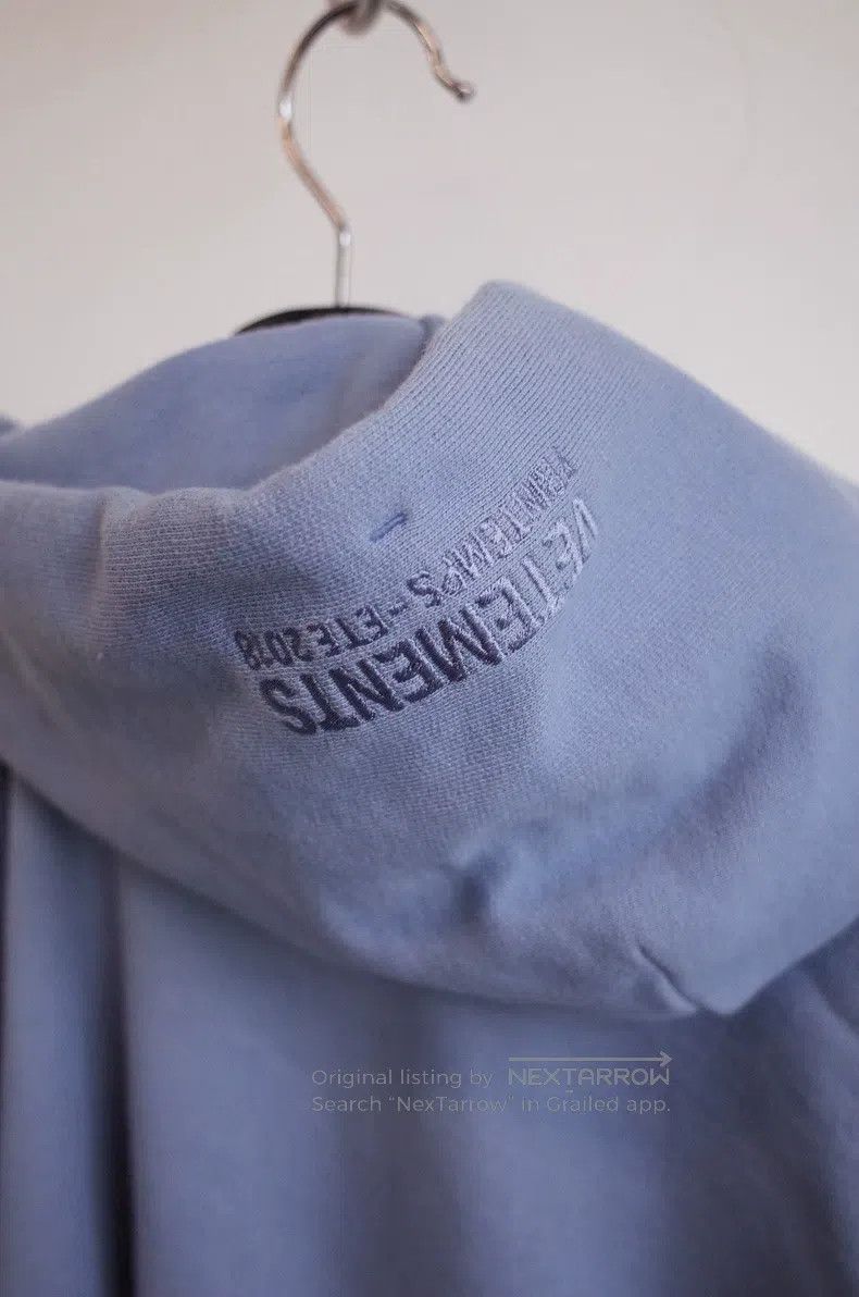 Vetements Vetements Misty Blue Off-Shoulder Hoodie Size US S / EU 44-46 / 1 - 7 Thumbnail