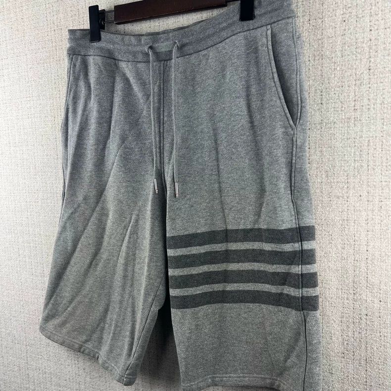 Thom Browne Thom Browne size3 Straight striped casual shorts Size US 27 - 3 Thumbnail