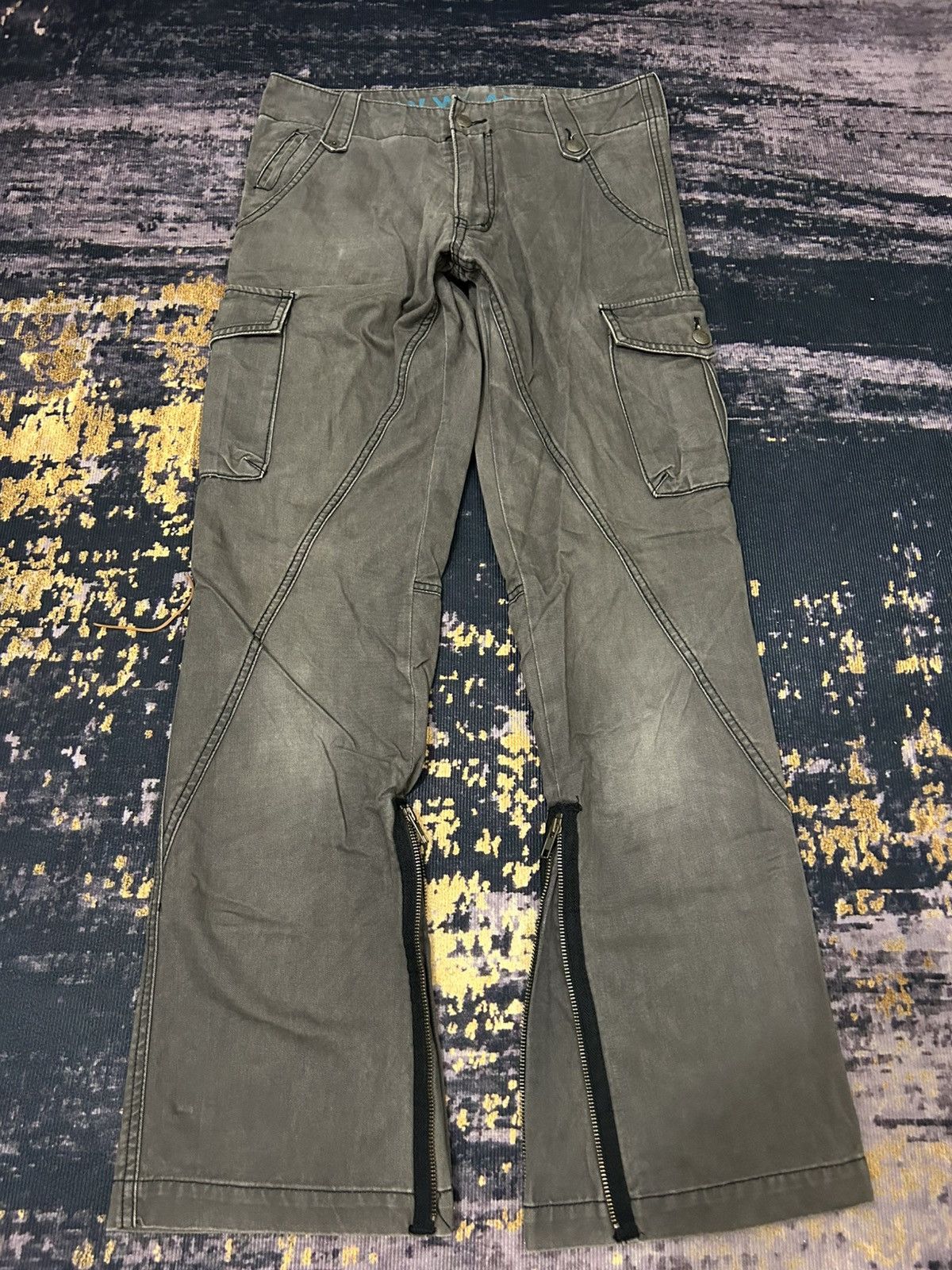 Katharine Hamnett London Katharine Hamnett London Faded Kargo Zip Leg Flare Pants Size US 31 - 2 Thumbnail