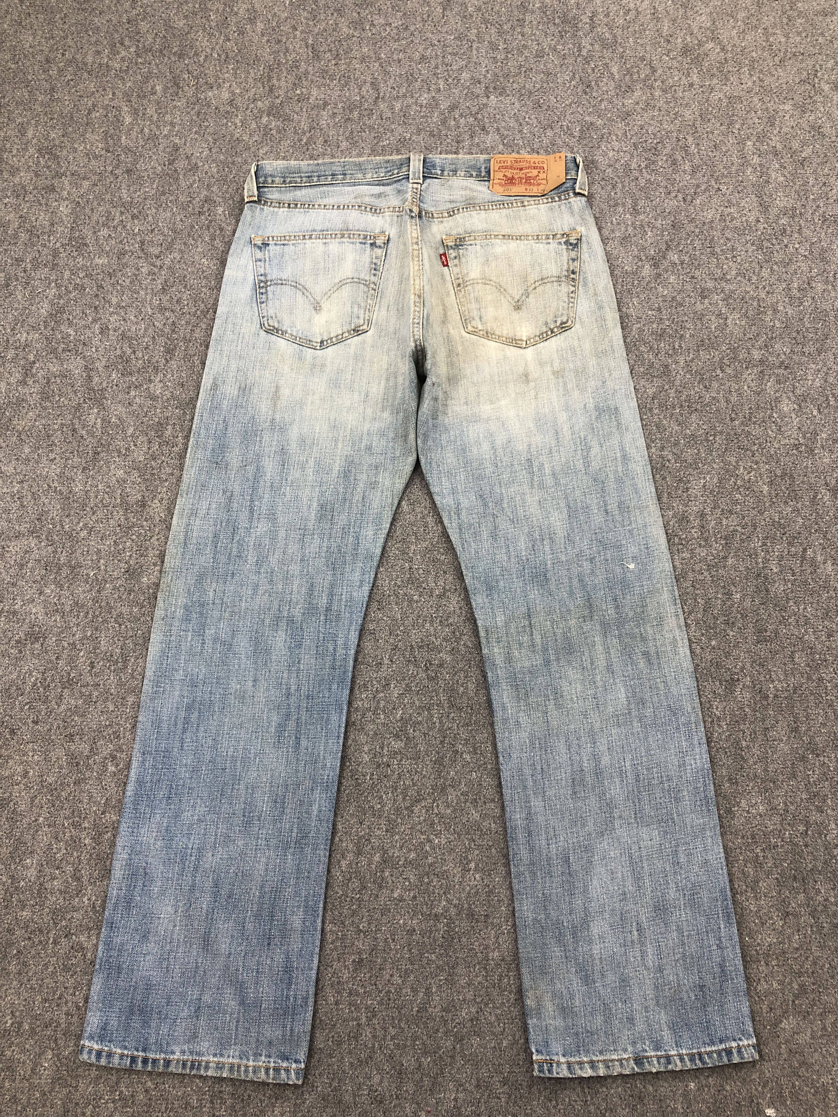 Levi's × Vintage Light Blue Washed Vintage Levis 501 Jeans Size US 32 / EU 48 - 3 Thumbnail