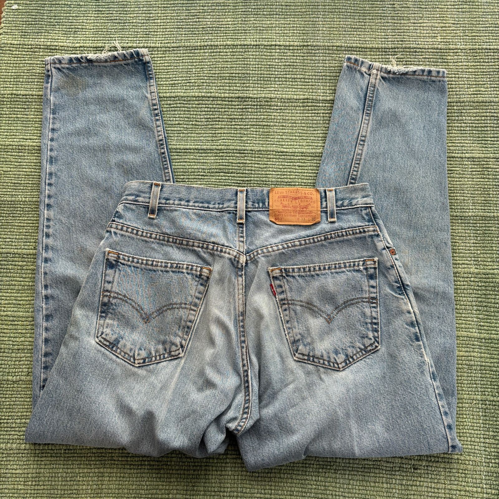 Levi's Vintage 90s Levis 560 Distressed Light Wash Tapered Jeans Size US 33 - 1 Thumbnail