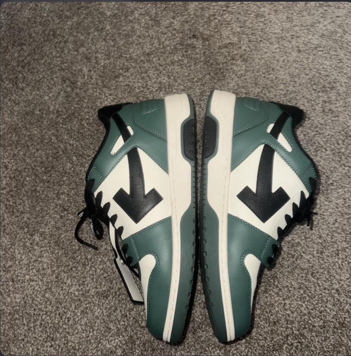 Off-White Out of office: Off-White Size US 11 / EU 44 - 7 Thumbnail